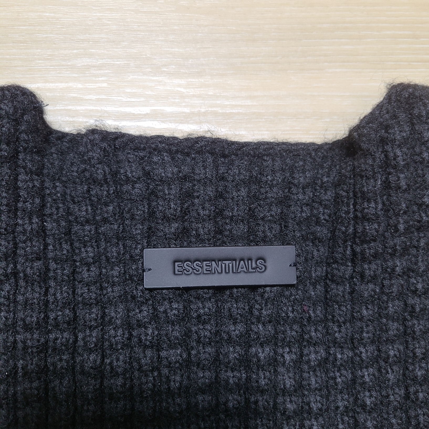 Essentials Heavy Waffle Crewneck Sweater Black - 24FW 착용 스타일 - 2