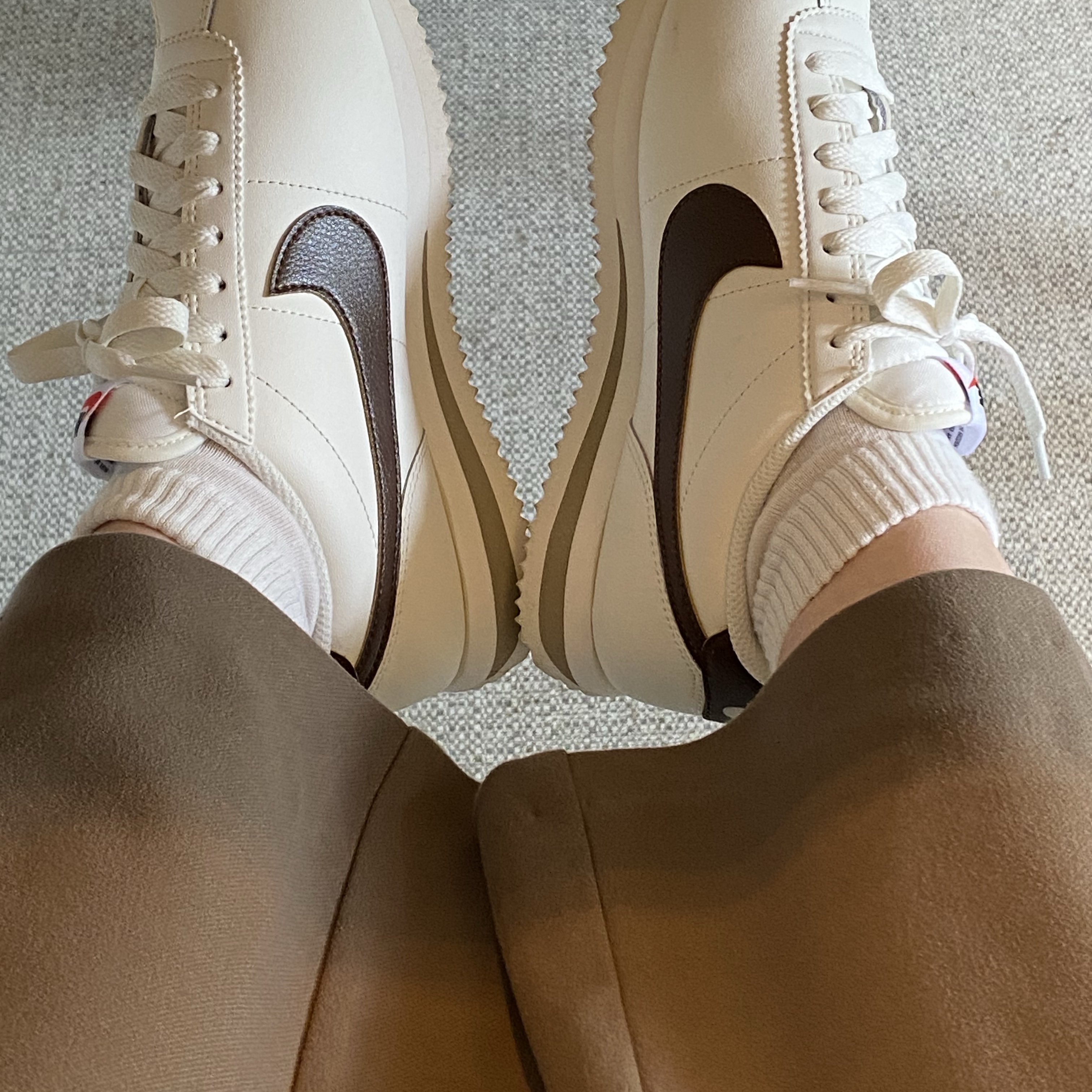 (W) Nike Cortez Sail Cacao Wow 착용 스타일