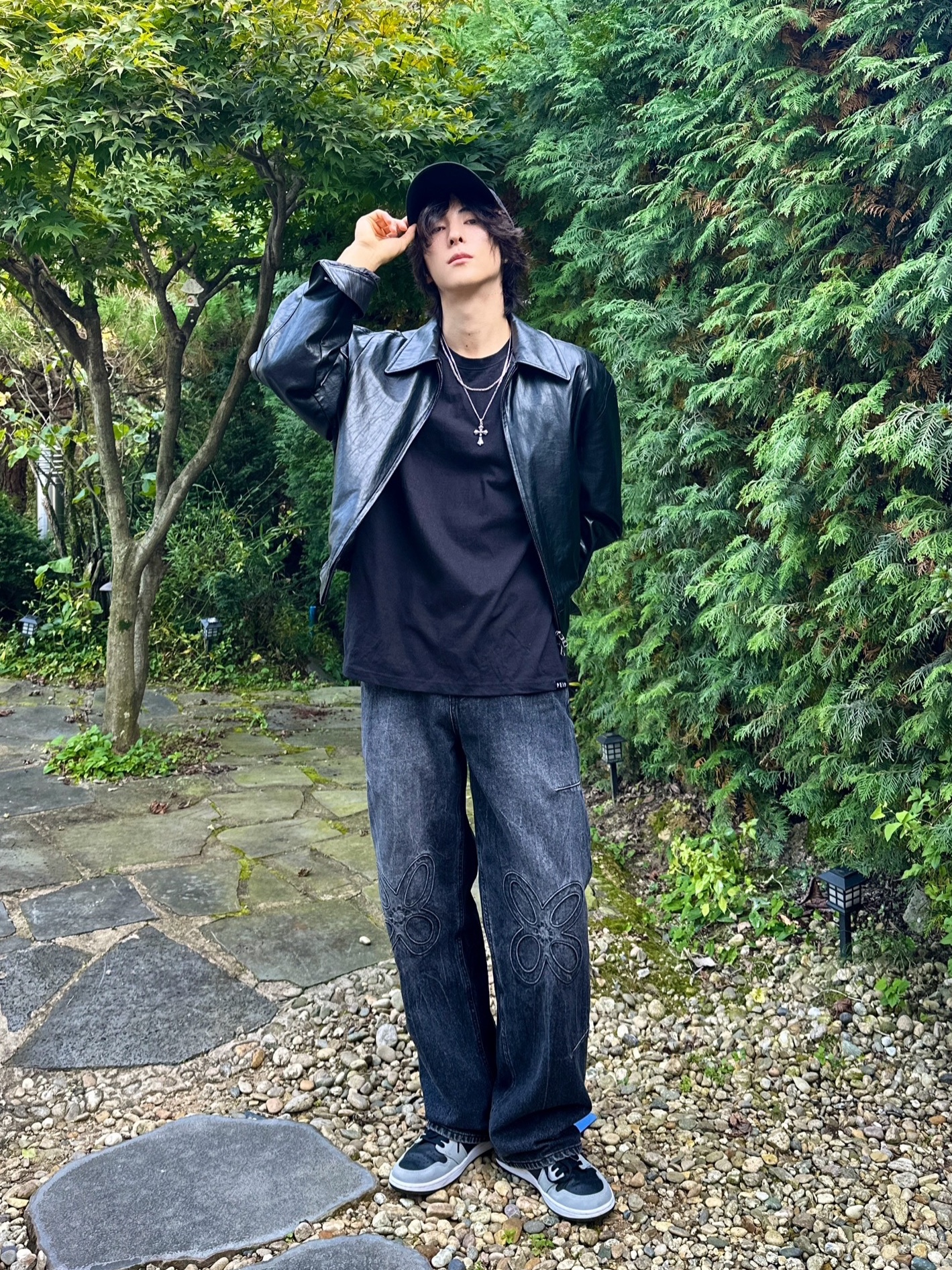 DVAN Wing Emb Ball Cap Black 착용 스타일 - 8