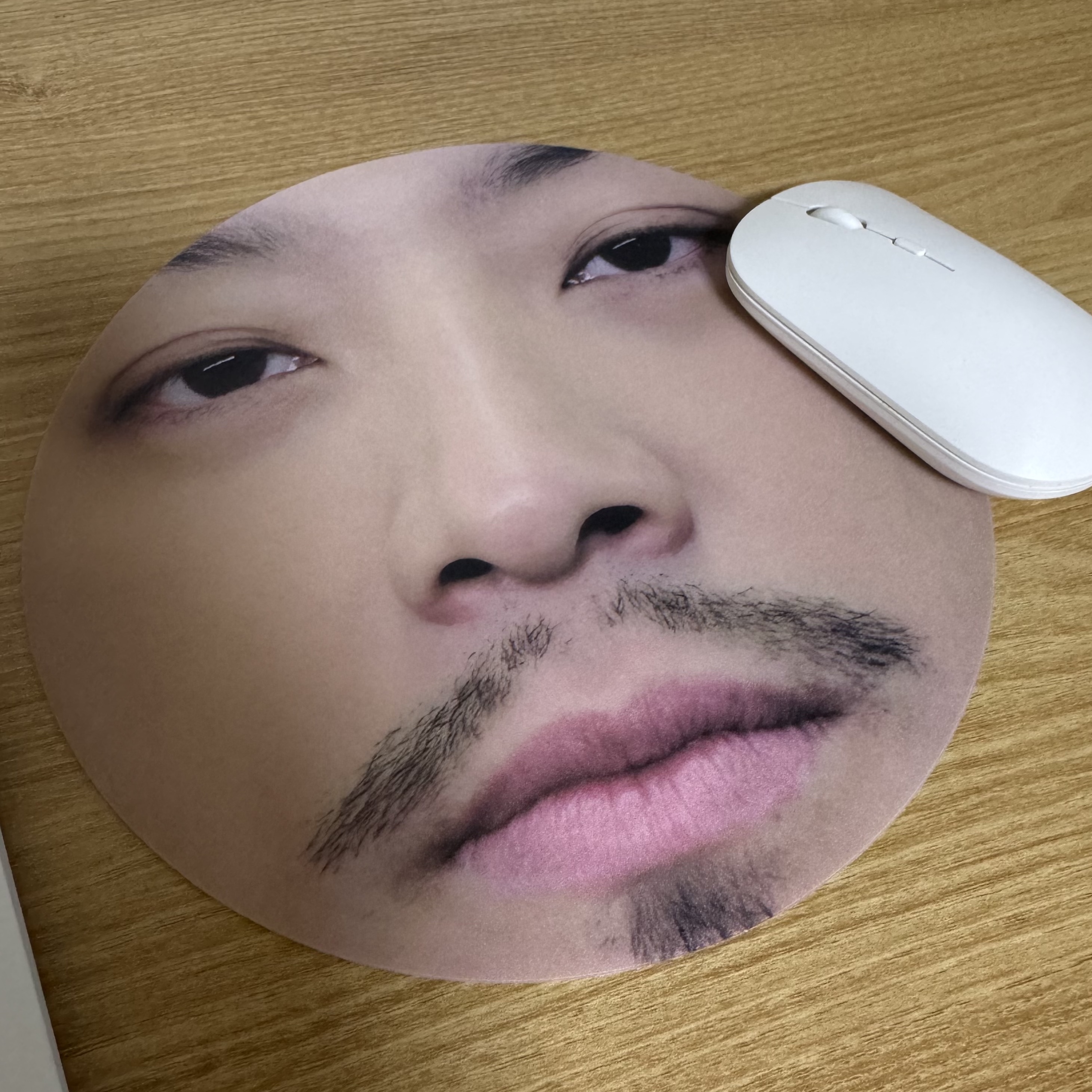 ChimChakMan Mouse Pad Beige 착용 스타일