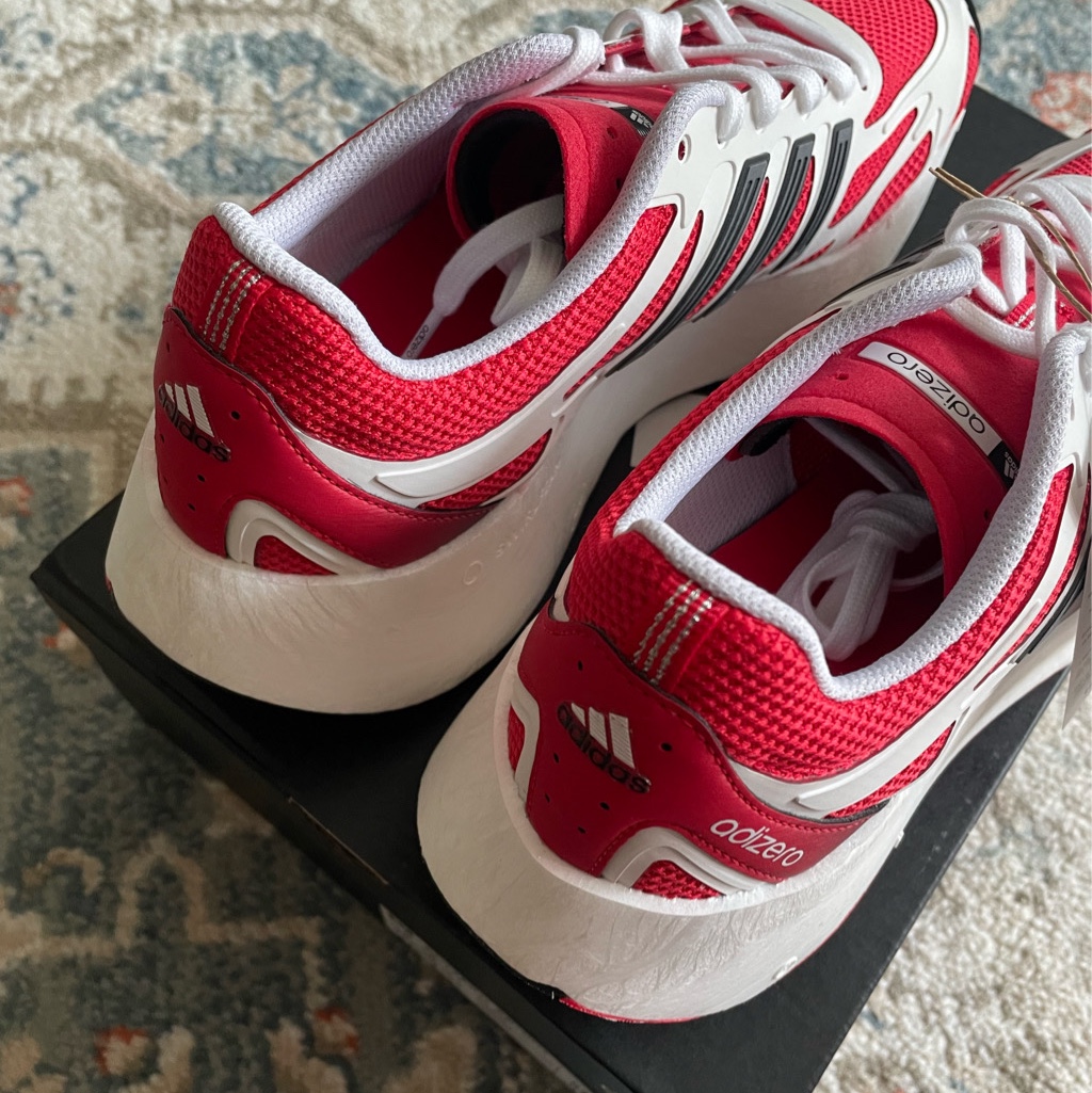 Adidas Adizero Aruku Cloud White Pure Ruby 착용 스타일 - 3