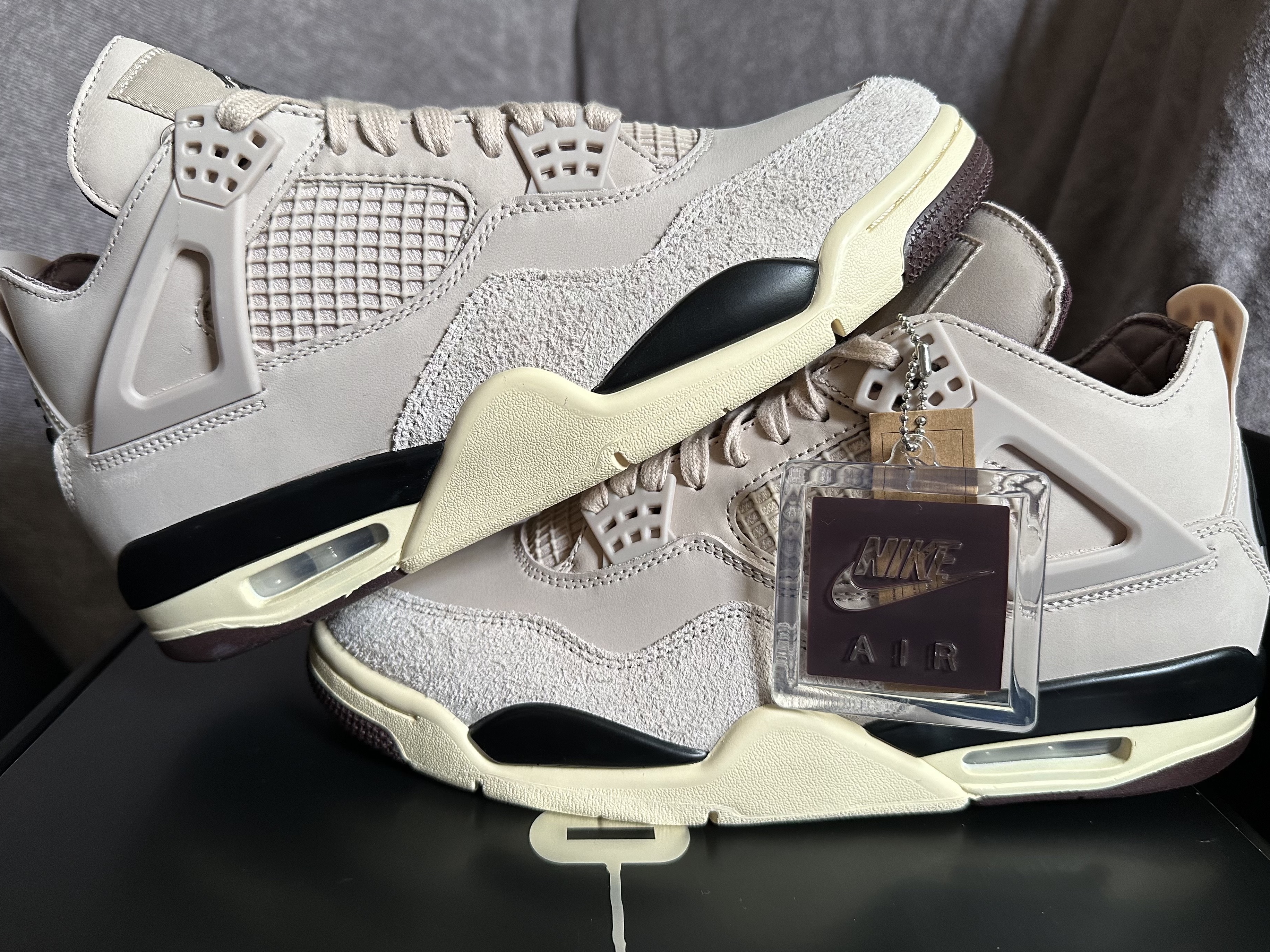 (W) Jordan 4 x A Ma Maniere Retro OG SP W.Y.W.S. 착용 스타일 - 1