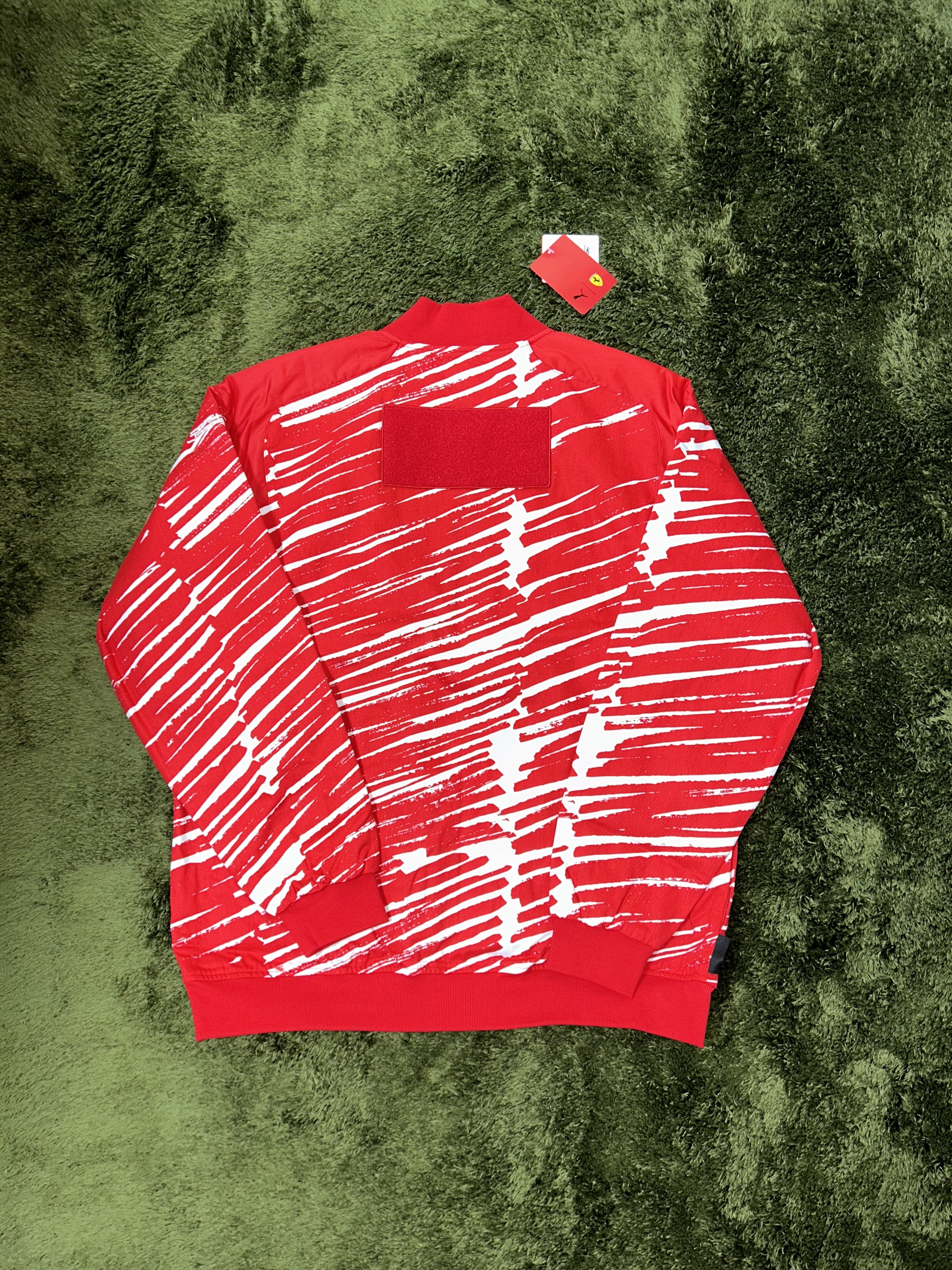 Puma x Ferrari x Joshua Vides Race Jacket Red White 착용 스타일 - 5