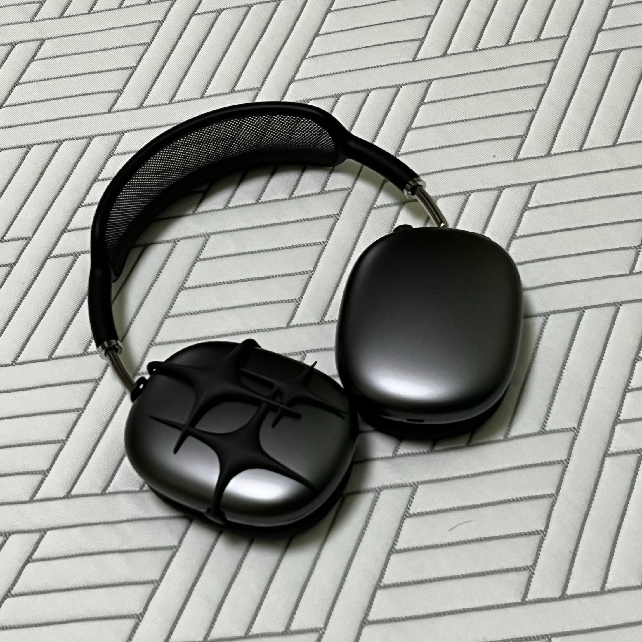 Test Artifact Era Max 002 Black 착용 스타일