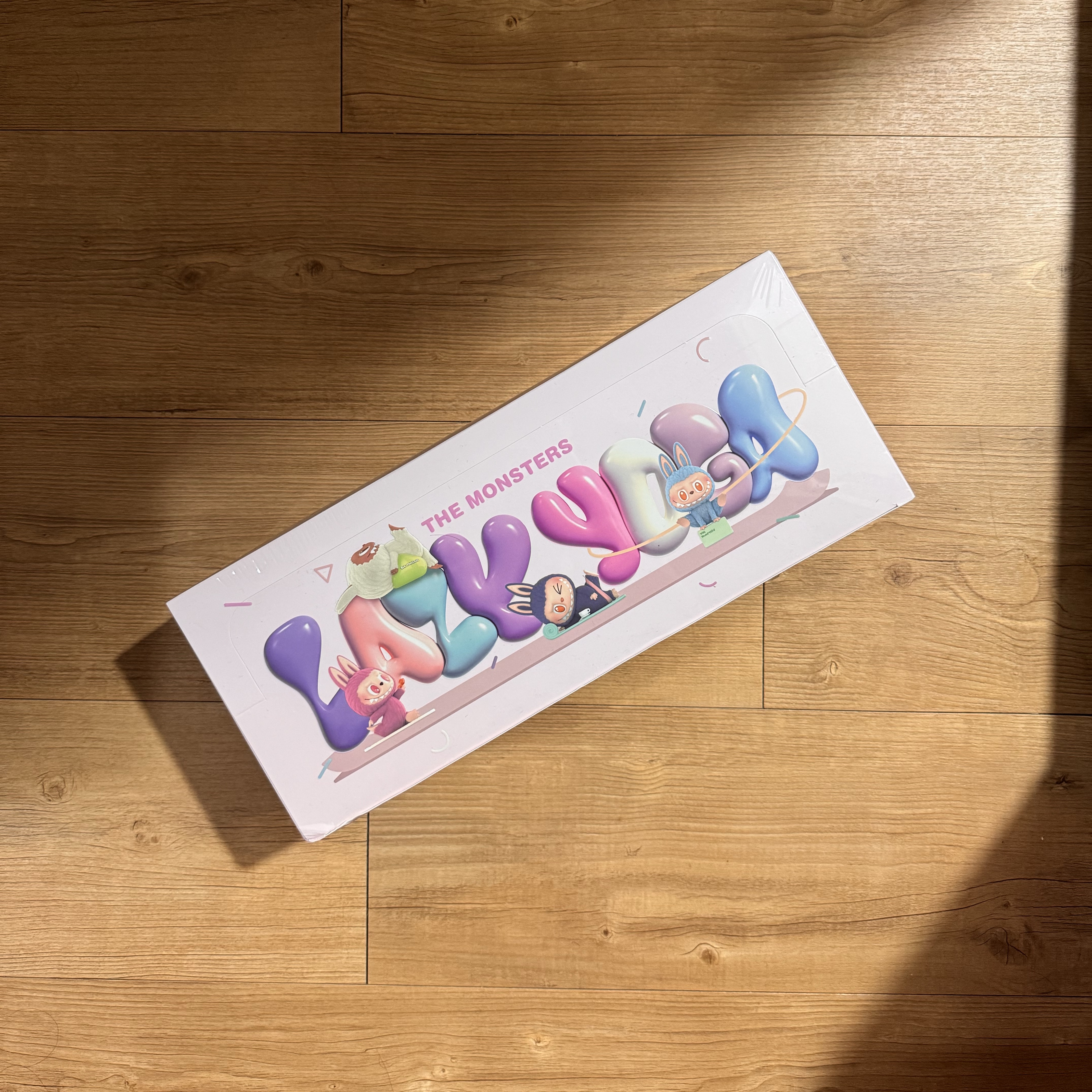 Pop Mart Labubu Lazy Yoga Series Sealed Case (10 Blind Boxes) 착용 스타일