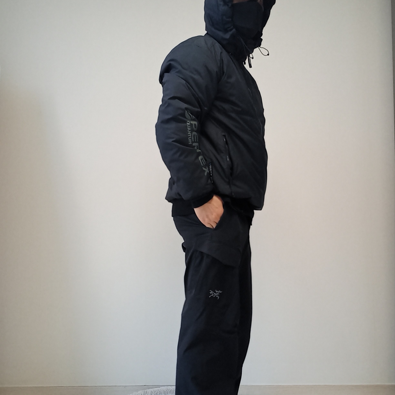 Arc'teryx Rampart Pants Black, Stussy Basic Stussy LS T-Shirt Black 착용 스타일 - 6