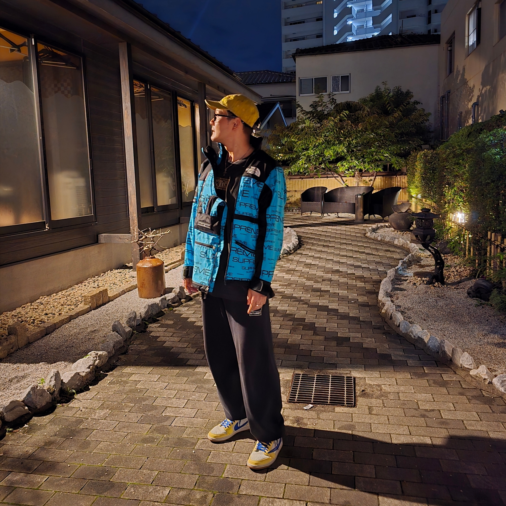 Supreme x The North Face Steep Tech Apogee Jacket Teal - 21FW, Supreme Coated Denim Camp Cap Yellow - 24SS 착용 스타일 - 1