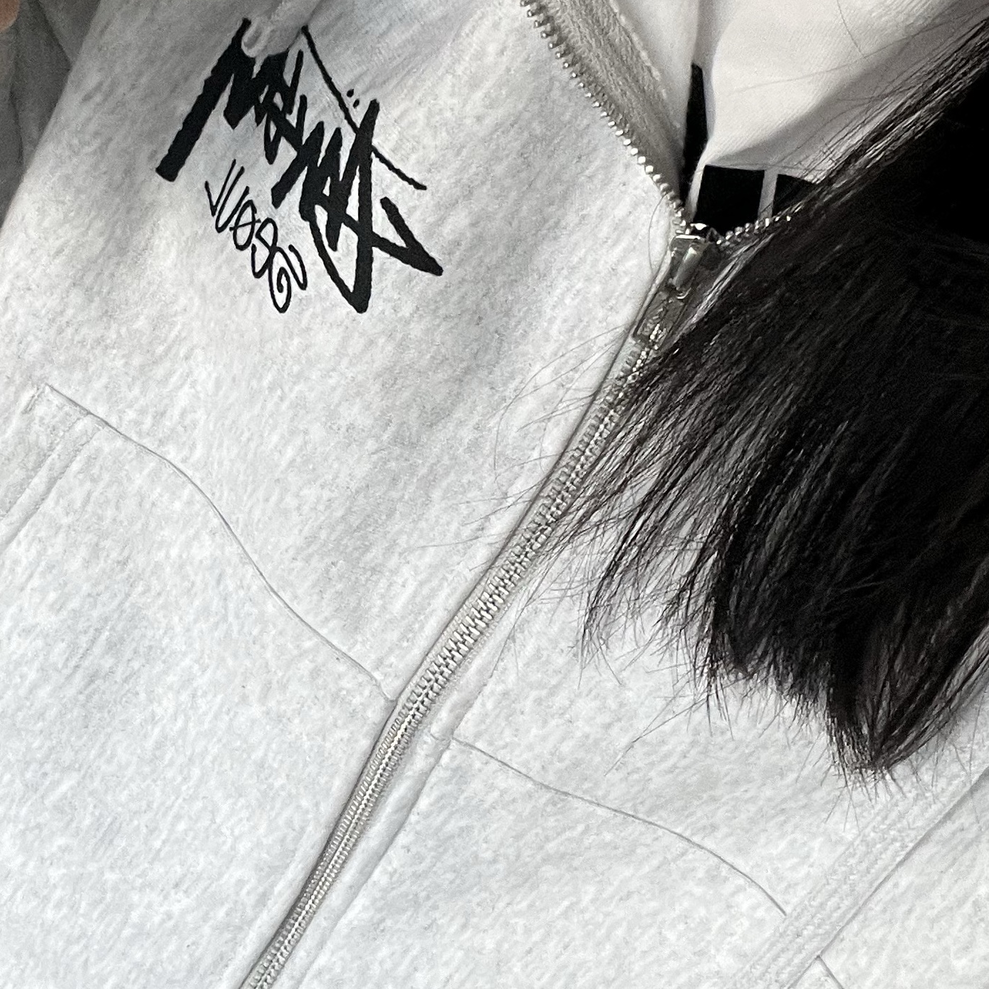 Stussy Stock Seoul Zip Hood Ash Heather 착용 스타일