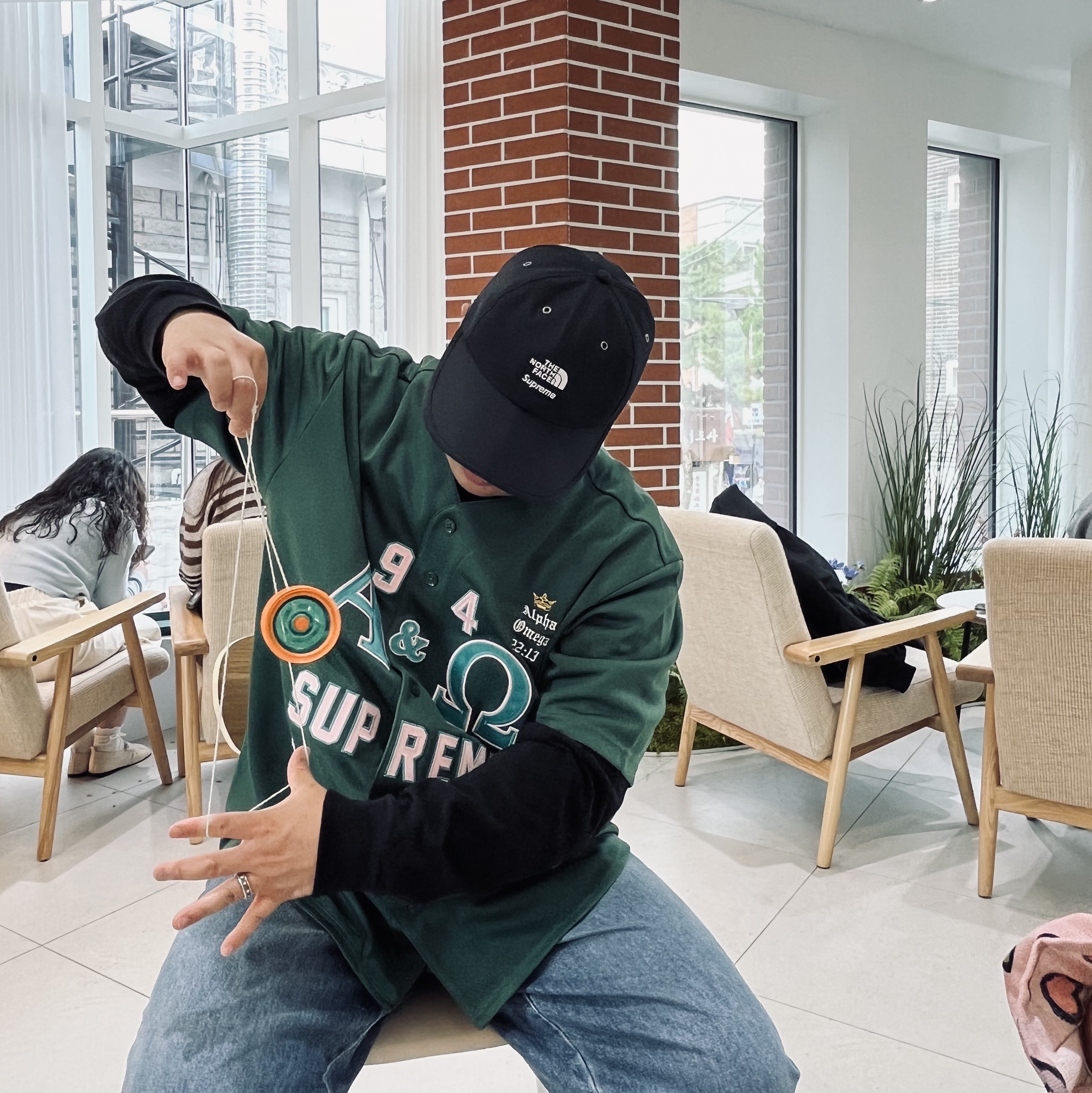 Supreme Alpha Omega Baseball Jersey Green - 24FW, Supreme x The North Face Split 6-Panel Black - 24SS 착용 스타일