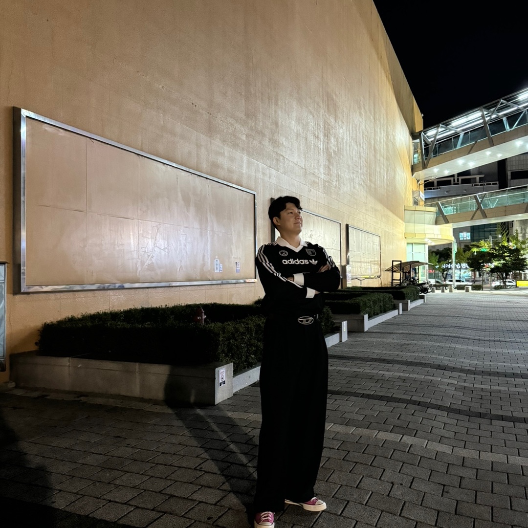 (W) Adidas Football Long Sleeve T-Shirt Black - US Sizing, Diesel B-1DR Leather Belt with D Buckle Black 착용 스타일 - 1