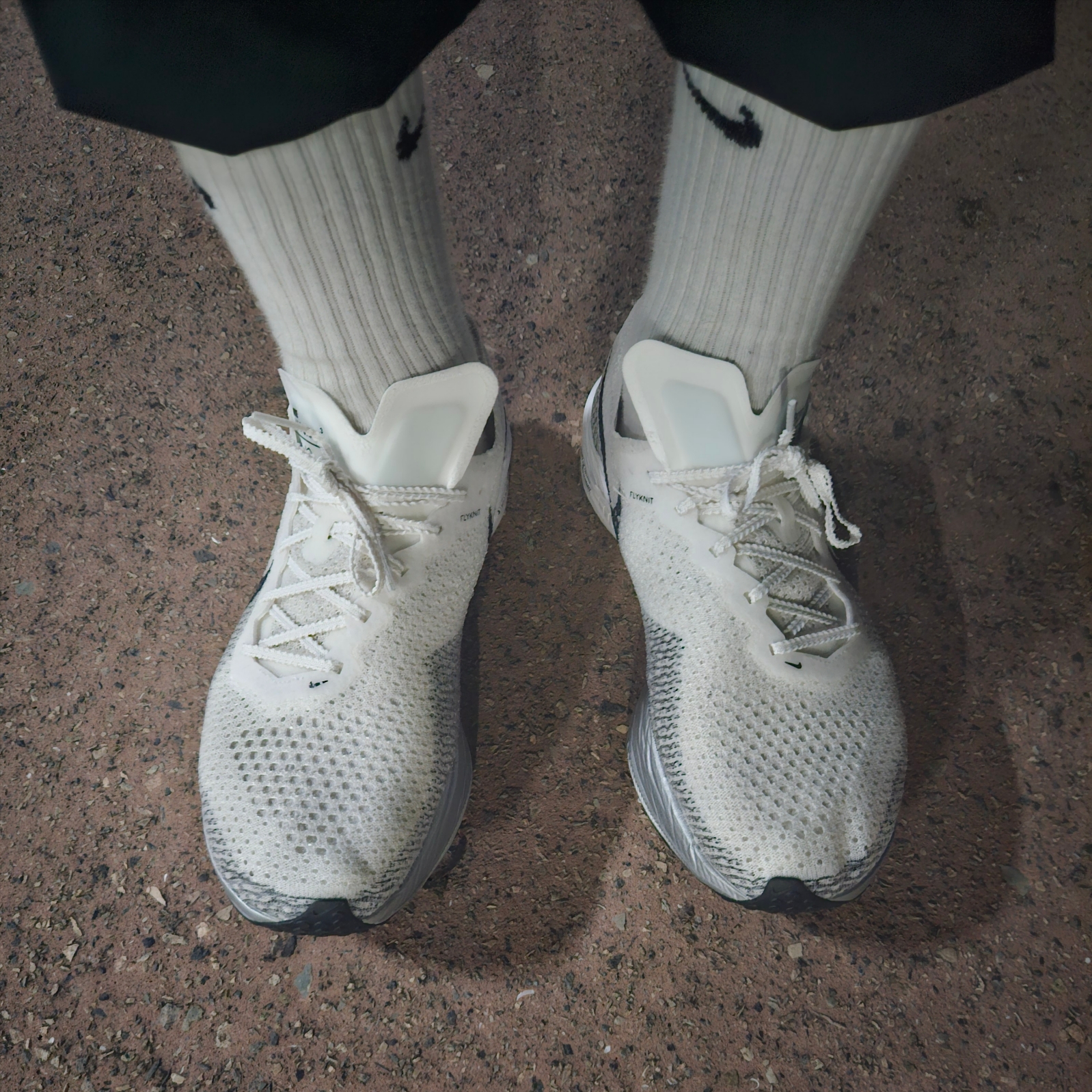 Nike ZoomX Vaporfly Next% 3 White Grey 착용 스타일