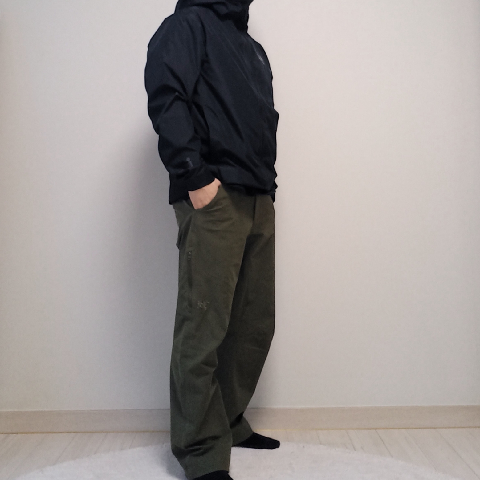 Arc'teryx Cronin Cotton Pants Tatsu, Arc'teryx Solano Hoody Black 착용 스타일 - 8