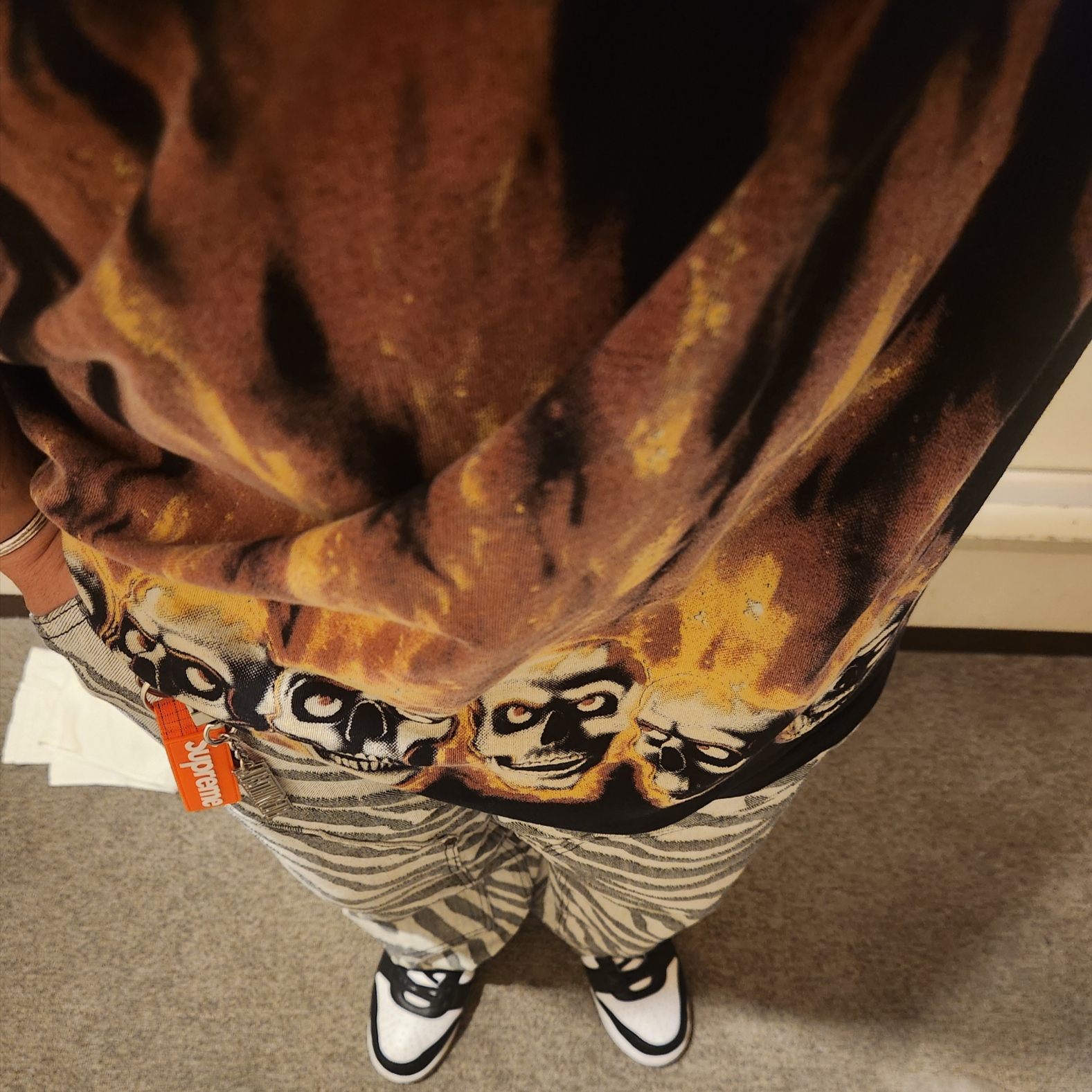 Supreme x MM6 Maison Margiela Liquid Blue Oversized T-Shirt Black - 24SS, Supreme Double Knee Painter Pant Zebra - 24SS 착용 스타일 - 1