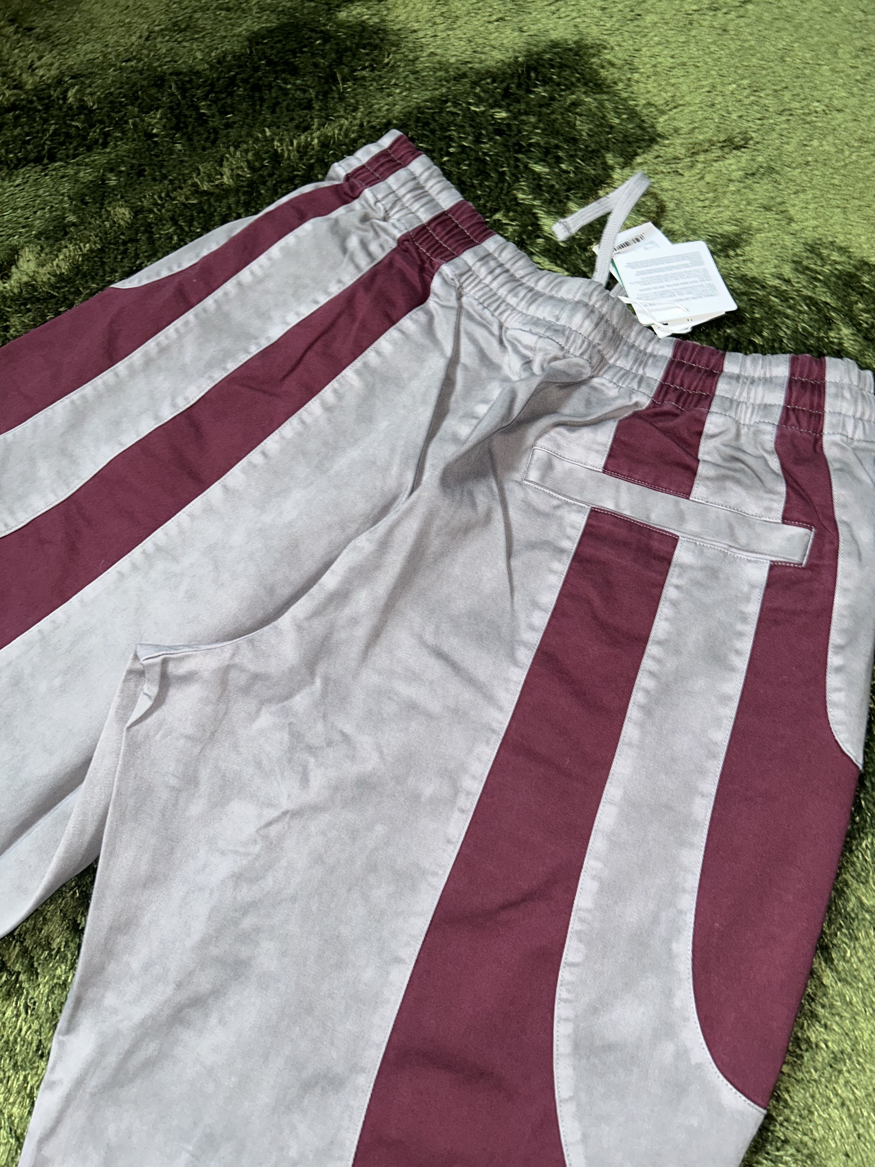 Puma x KidSuper Track Pants Aubergine 착용 스타일 - 6