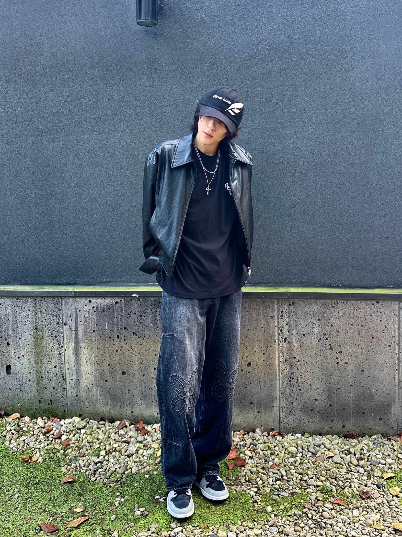 DVAN Wing Emb Ball Cap Black 착용 스타일 - 5