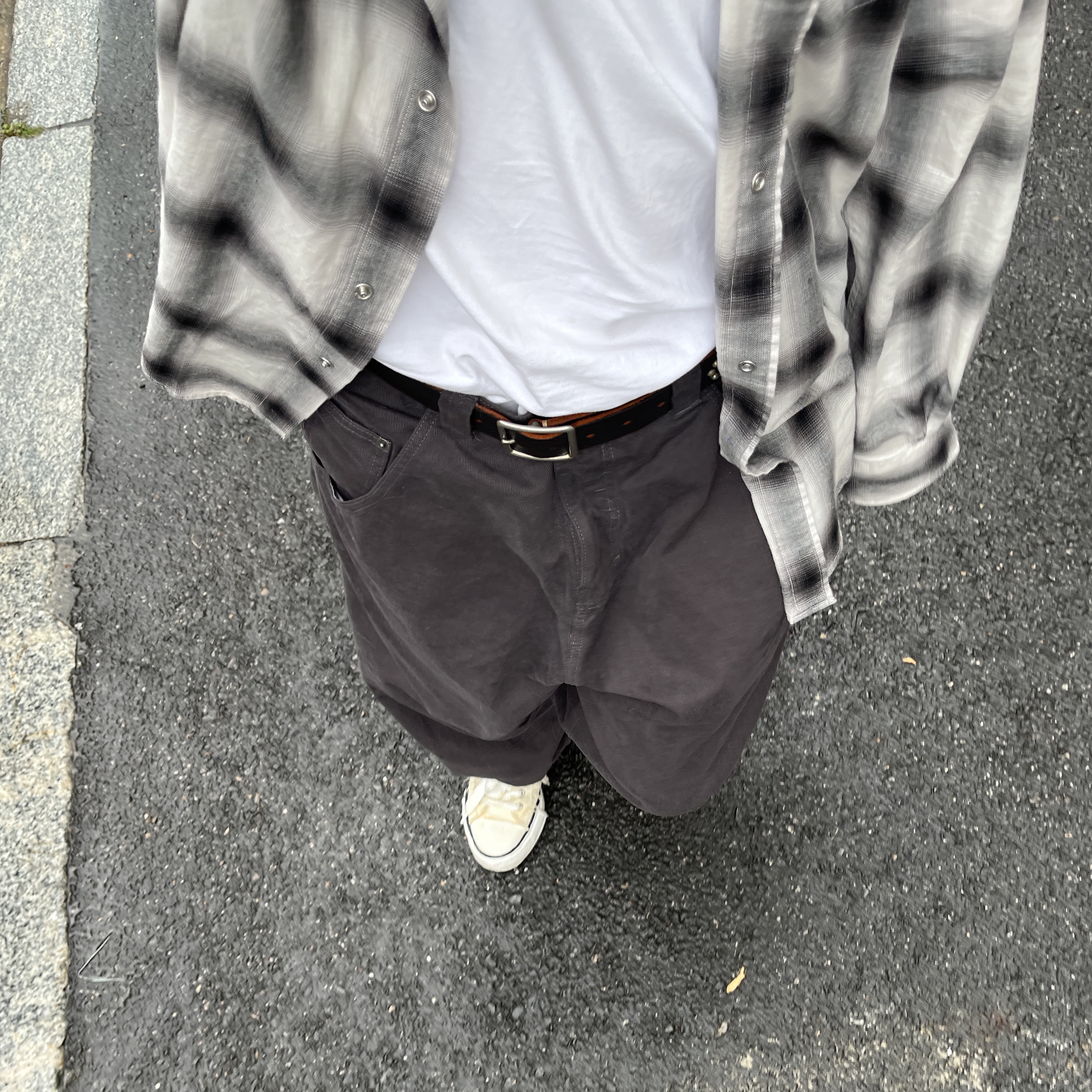 Maison Mihara Yasuhiro Peterson OG Sole Canvas Low Sneakers White 착용 스타일 - 1