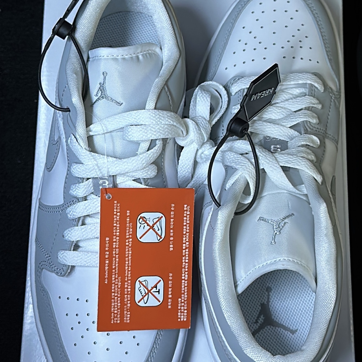 (W) Jordan 1 Low White Wolf Grey 착용 스타일