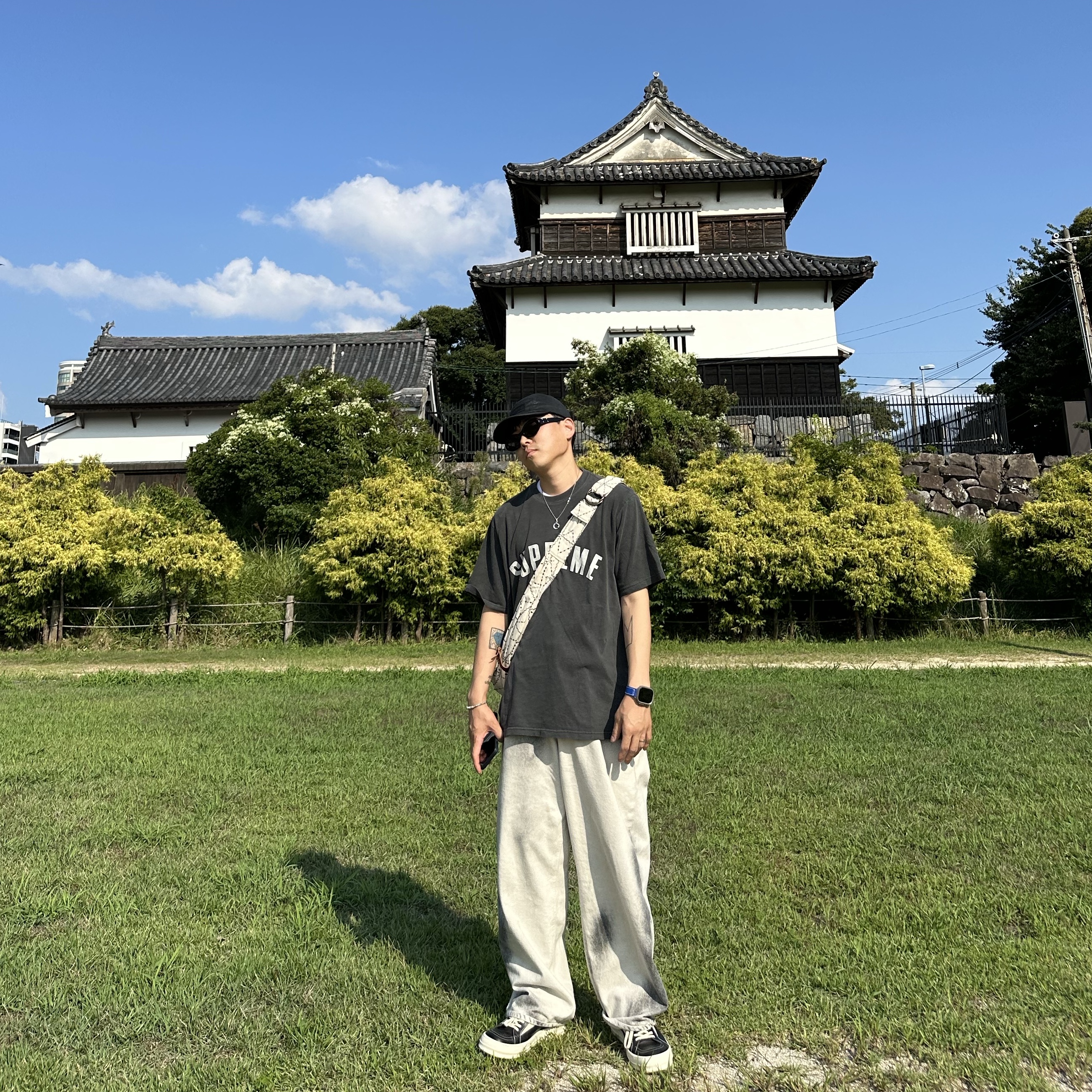Kapital Paraffin Cloth Folk-Dojo Embroidered Snufkin Bag Kinari, Supreme x MM6 Maison Margiela Painted Camp Cap Black - 24SS 착용 스타일