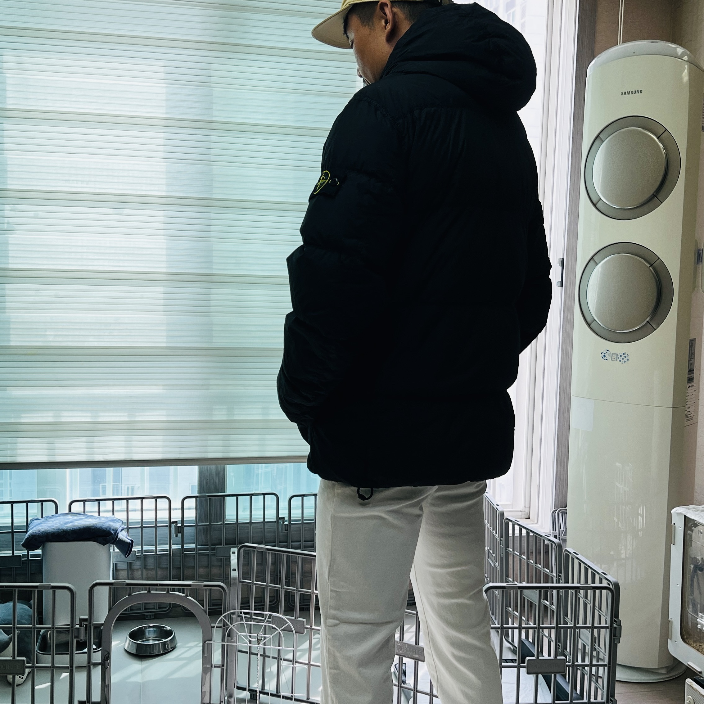 Stone Island 40723 Crinkle Reps Hooded Down Jacket Black - 24FW 착용 스타일 - 2