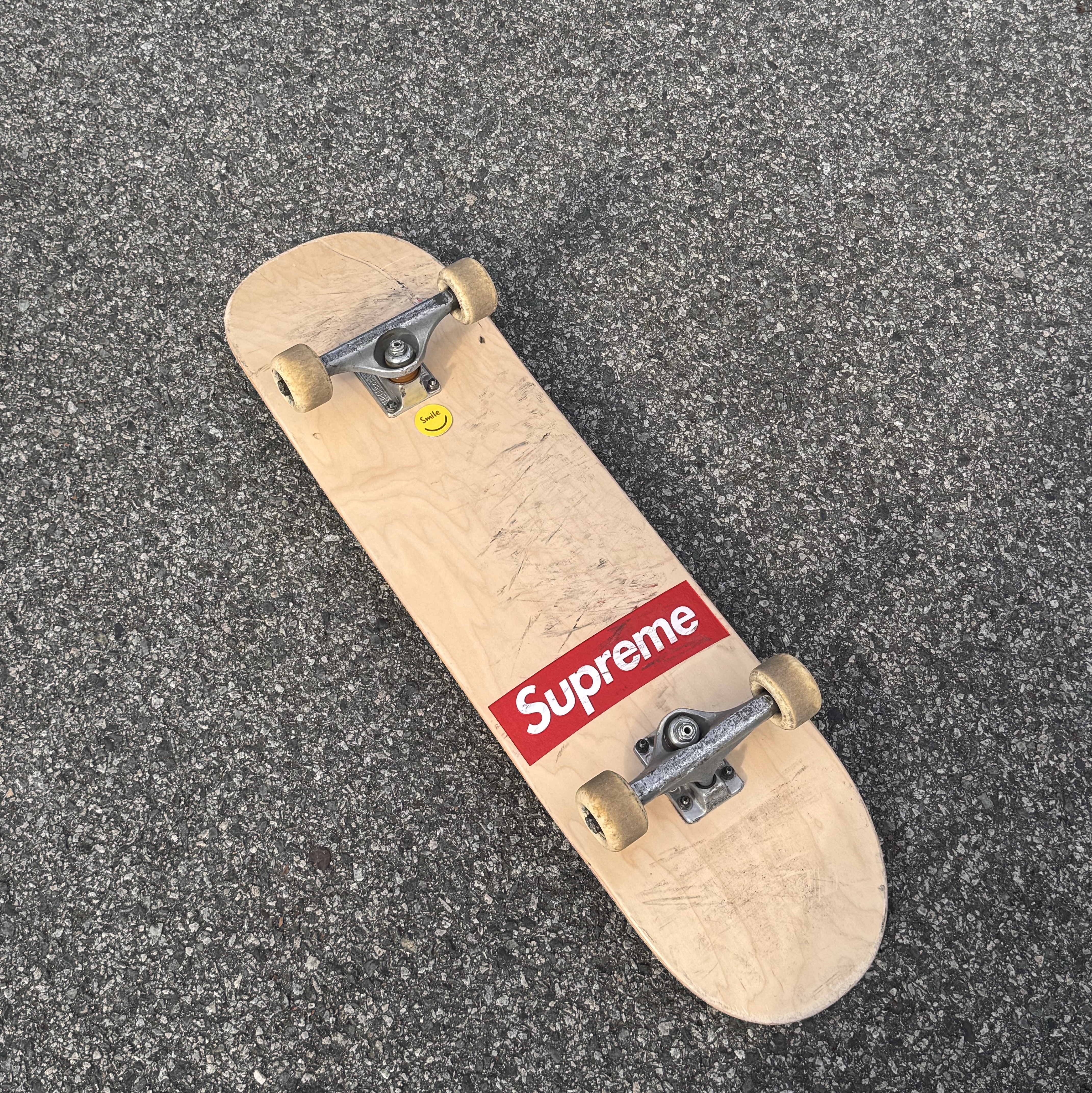 Supreme Routed Box Logo Skateboard Natural - 24SS 착용 스타일