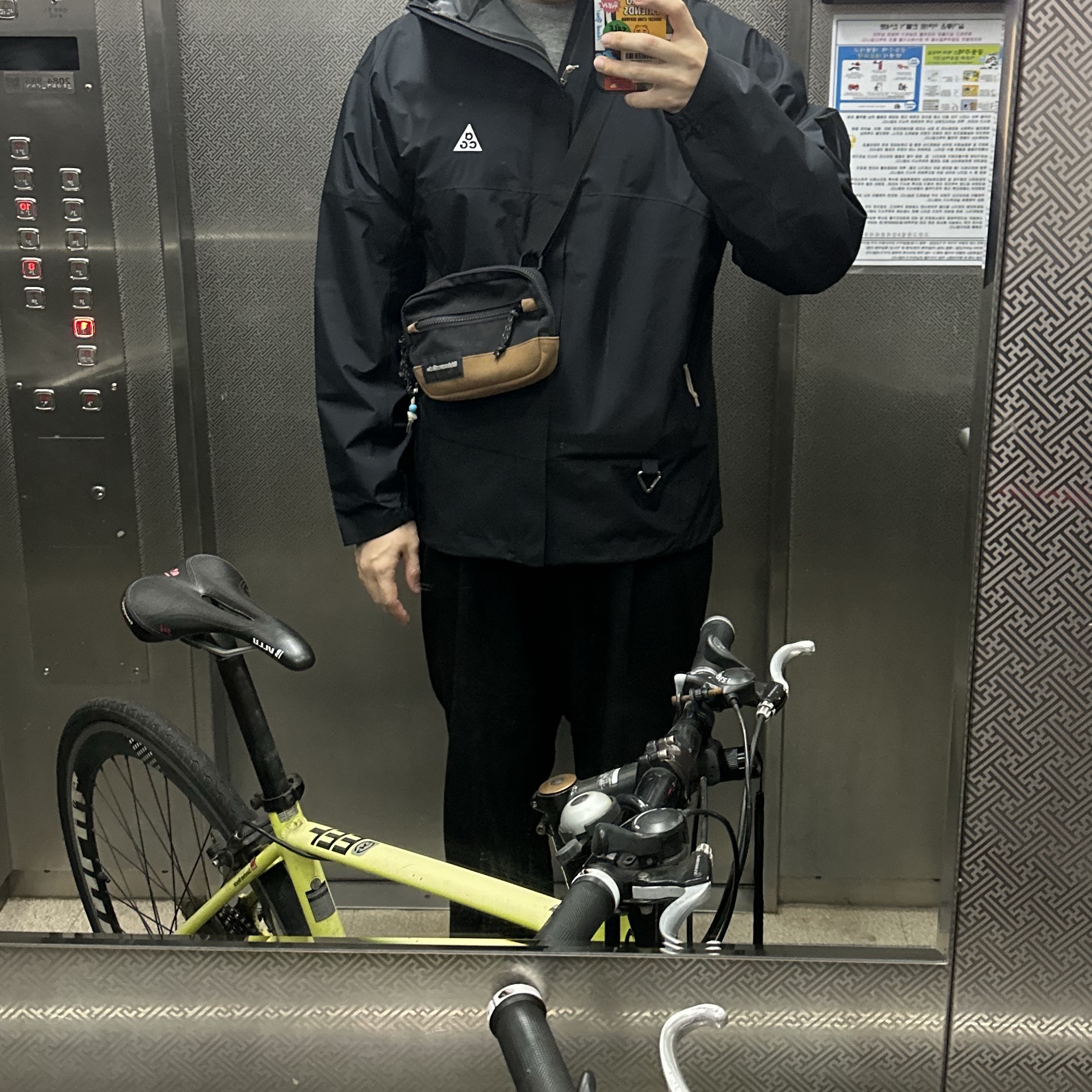 Nike ACG Storm-Fit ADV Cascade Rains Full Zip Jacket Black - Asia, Adidas Yeezy 500 Utility Black 2022/2023 착용 스타일