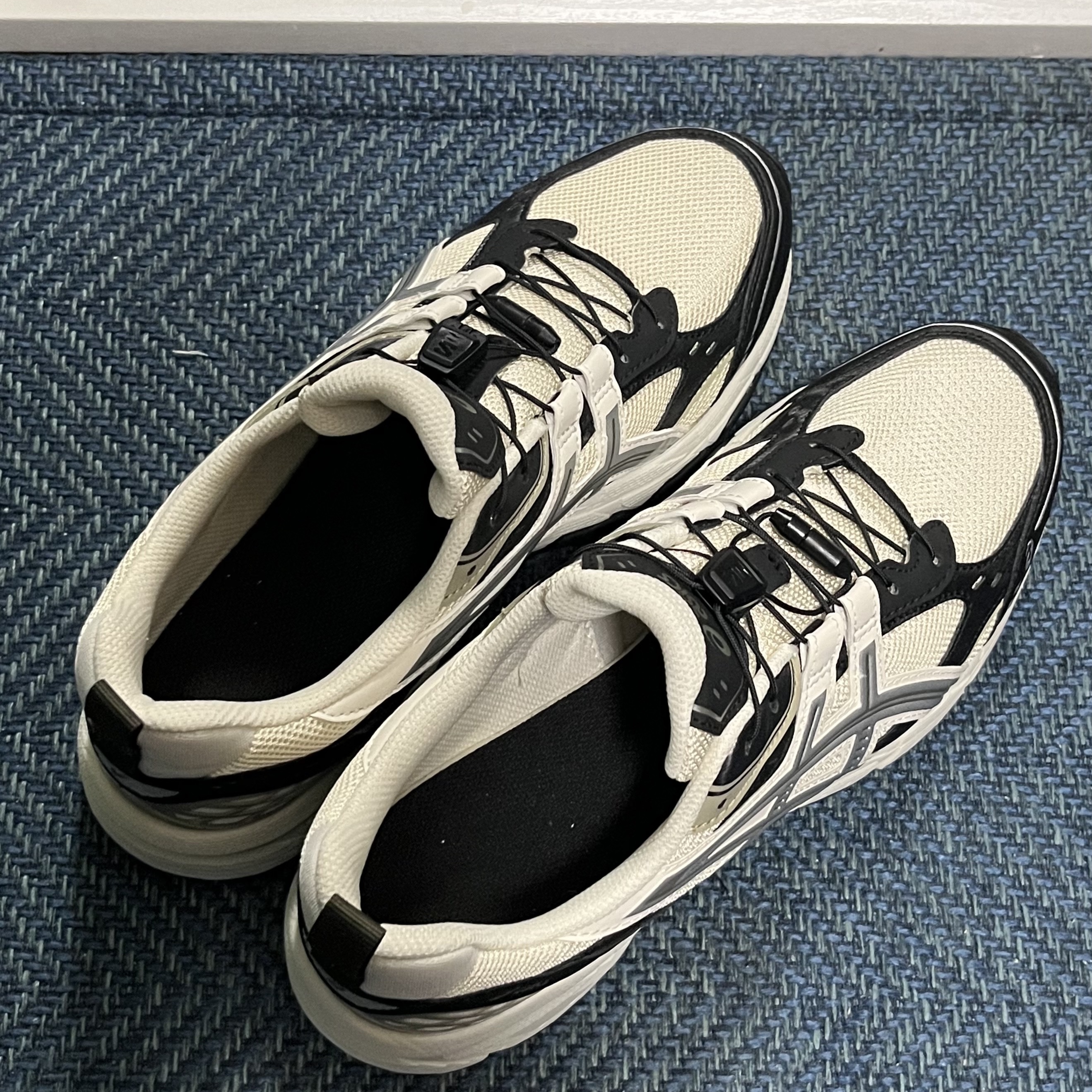 Asics Gel-Nunobiki Cream Dark Olive 착용 스타일 - 2
