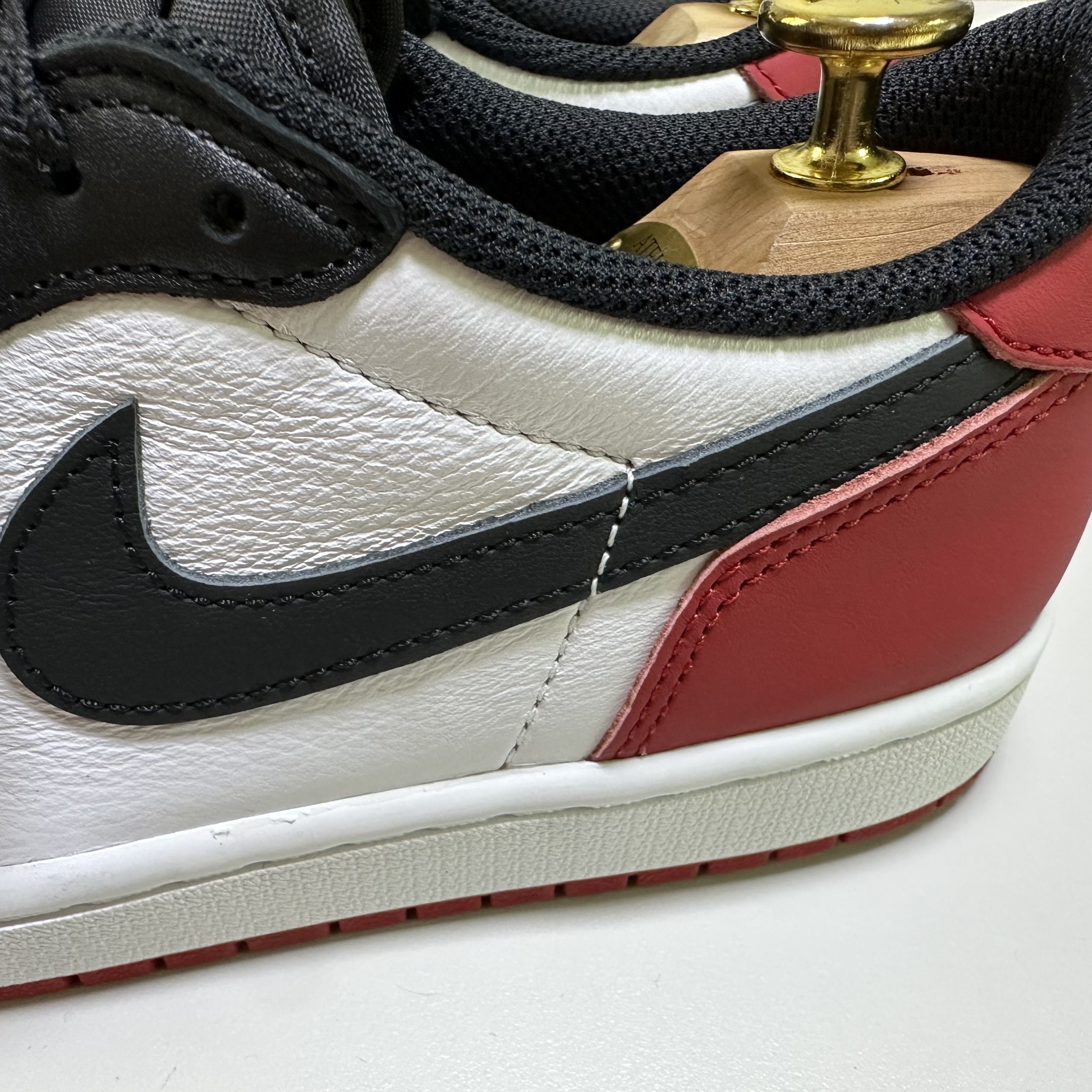 Jordan 1 Retro Low OG Black Toe 착용 스타일 - 3
