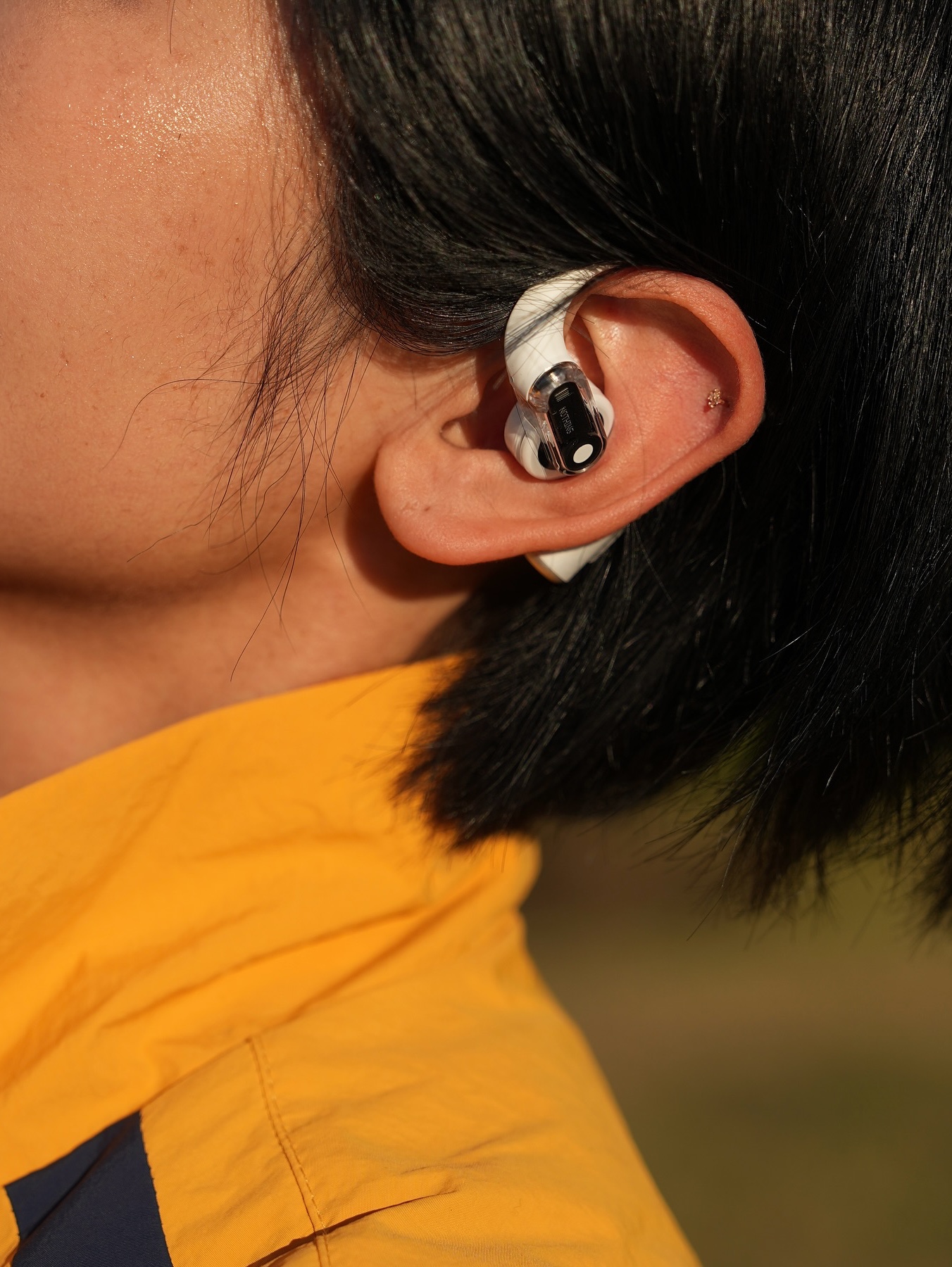 Nothing Ear (Open) White 착용 스타일