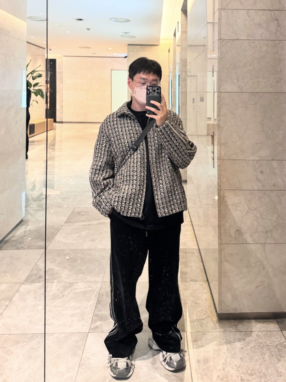 (W) Wooyoungmi Tweed Banding Jacket Gray - 24FW, Balenciaga 3XL Sneakers Grey White Red 착용 스타일 - 1