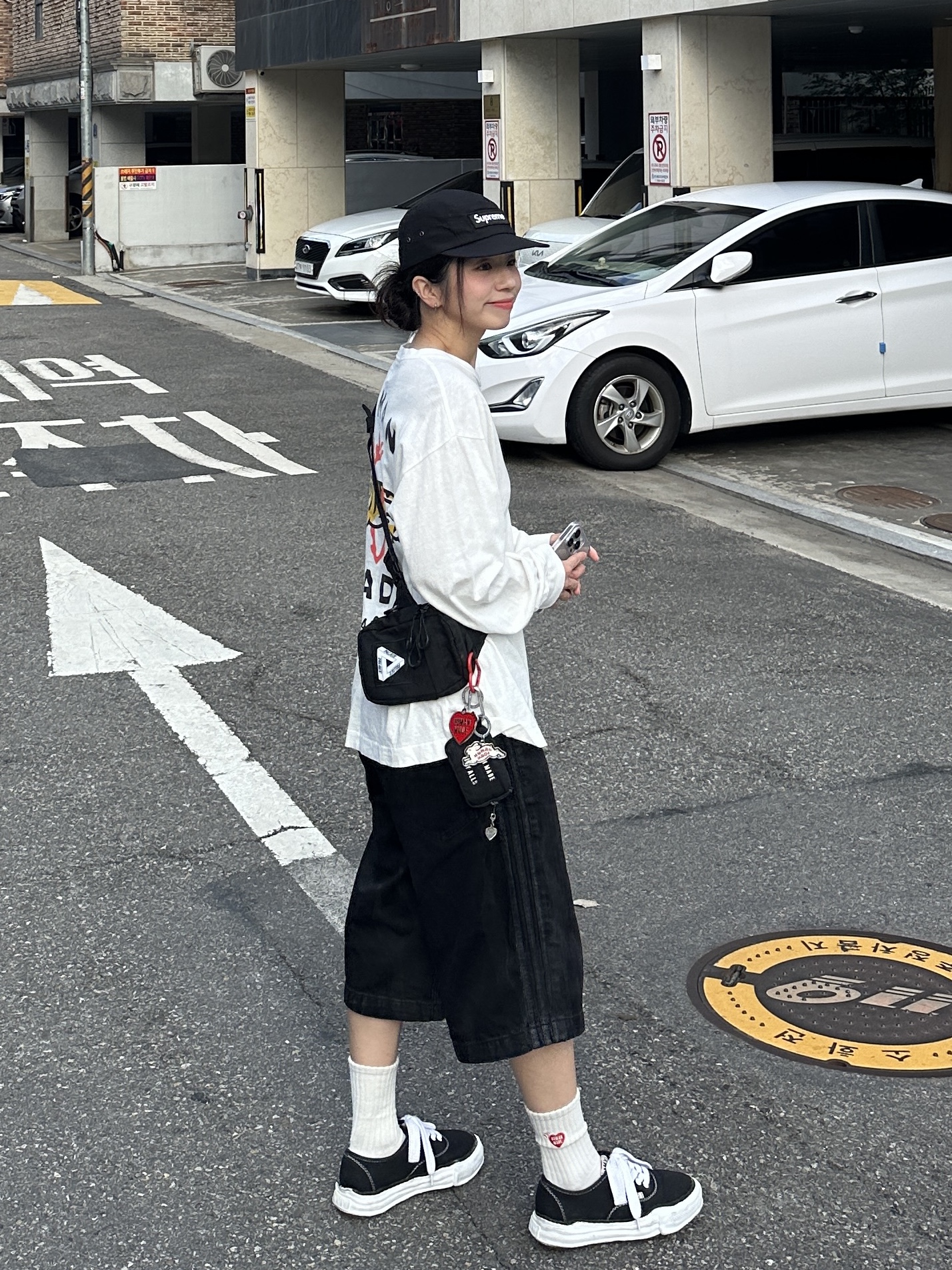 Maison Mihara Yasuhiro Baker OG Sole Canvas Low Cut Sneakers Black, Human Made Graphic L/S T-Shirt #3 White 착용 스타일 - 1