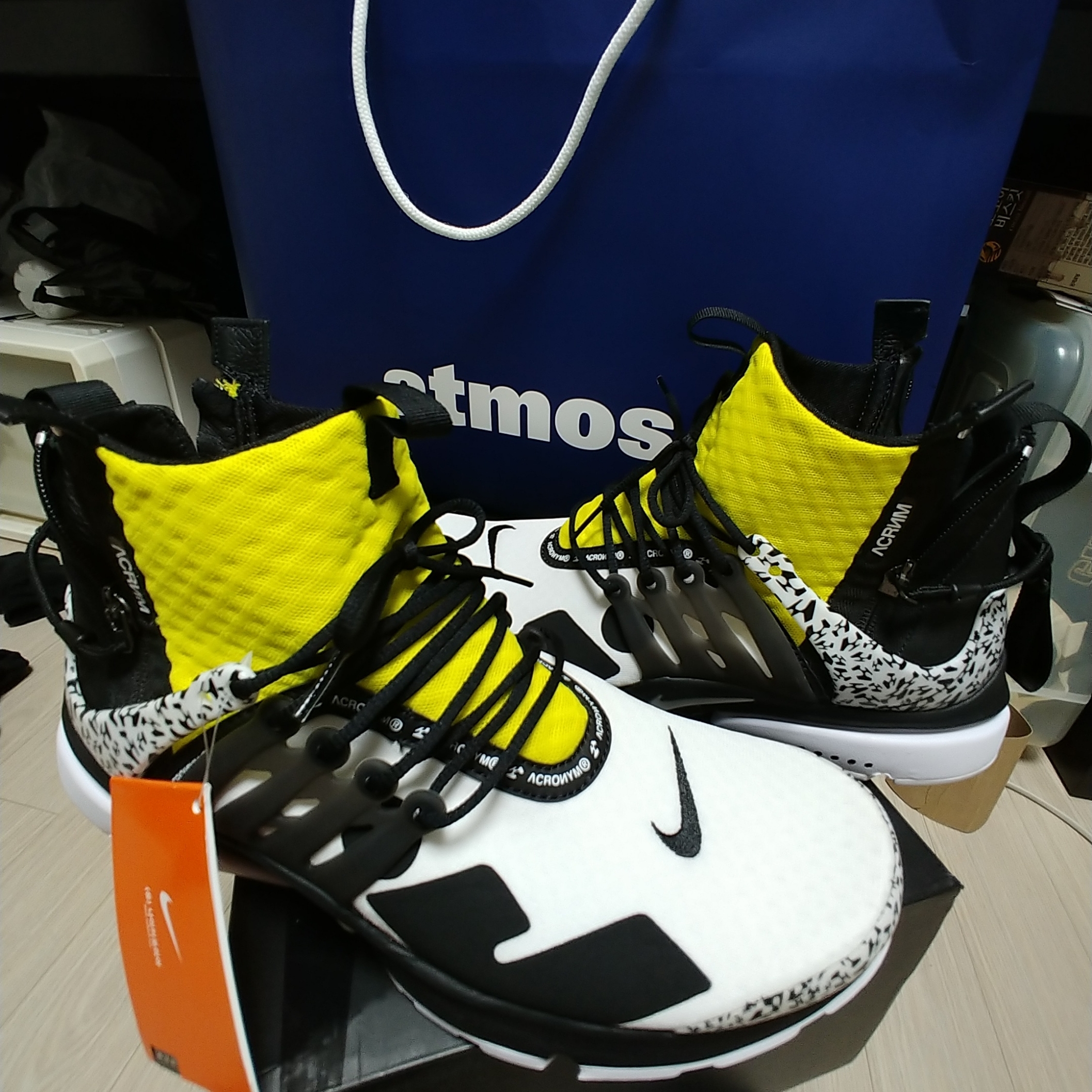 Nike x Acronym Air Presto Mid Dynamic Yellow 착용 스타일