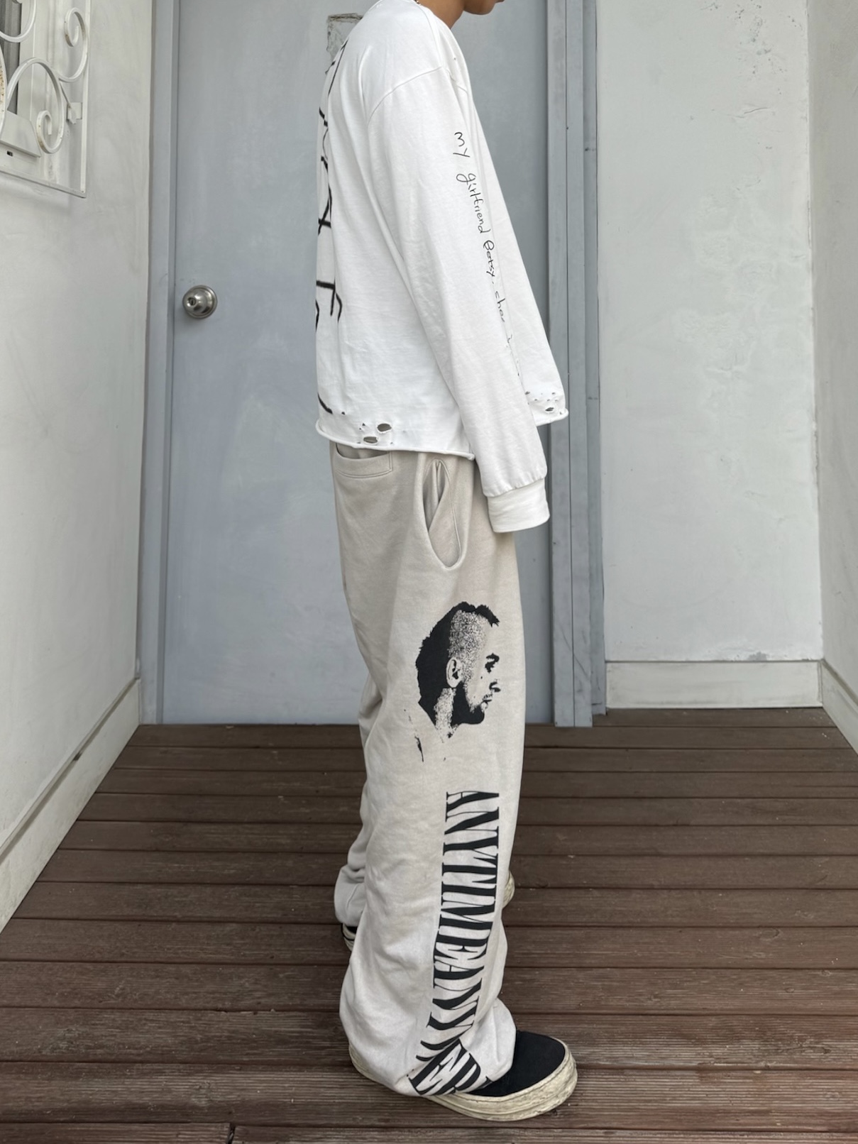 Ecrzn Anytime Anywhere Sweat Pants Dust, Ecrzn Dog Food Long Sleeve White 착용 스타일 - 1
