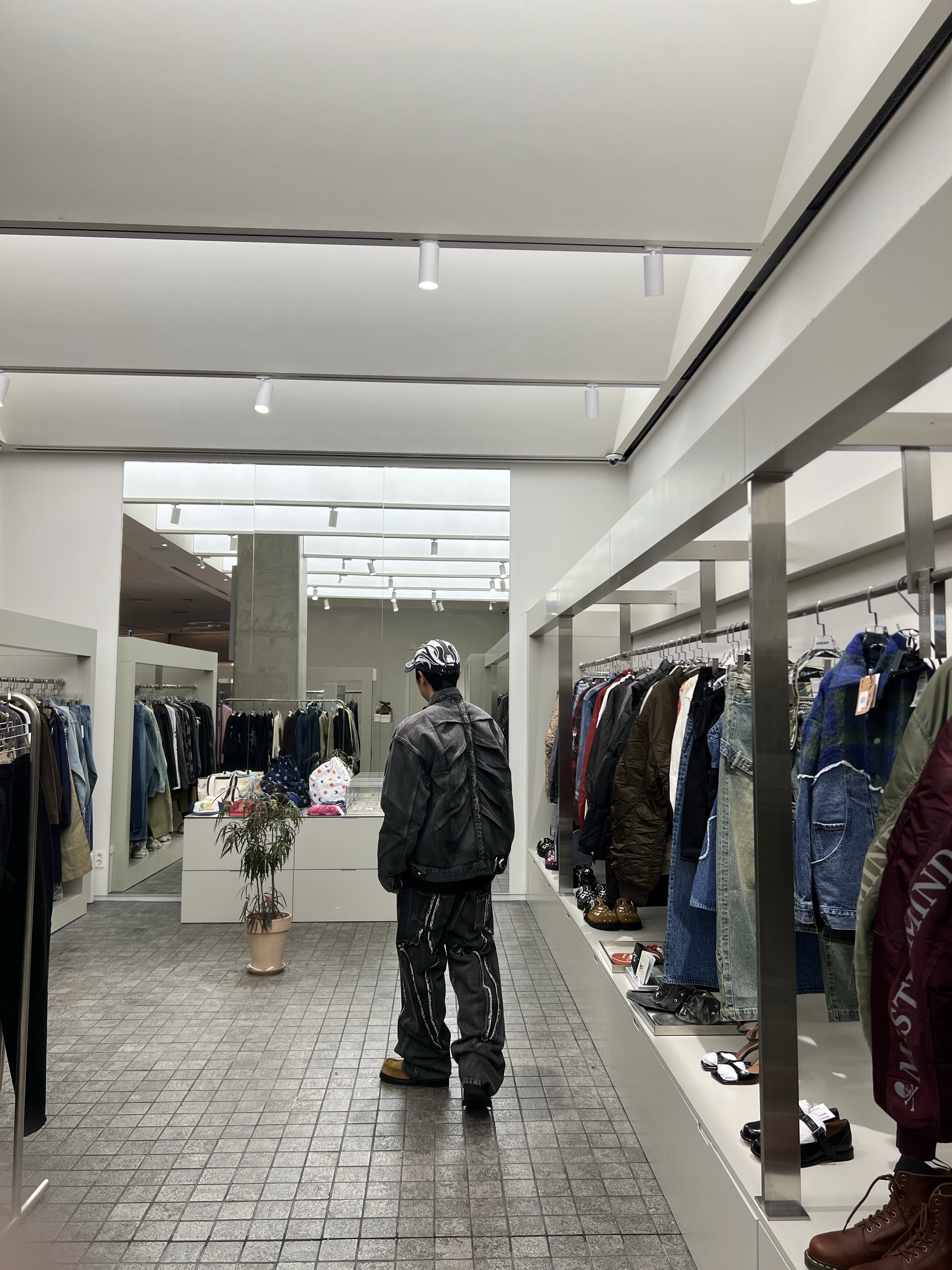 Thug Club Claw Denim Jacket Black - 24FW 착용 스타일 - 2