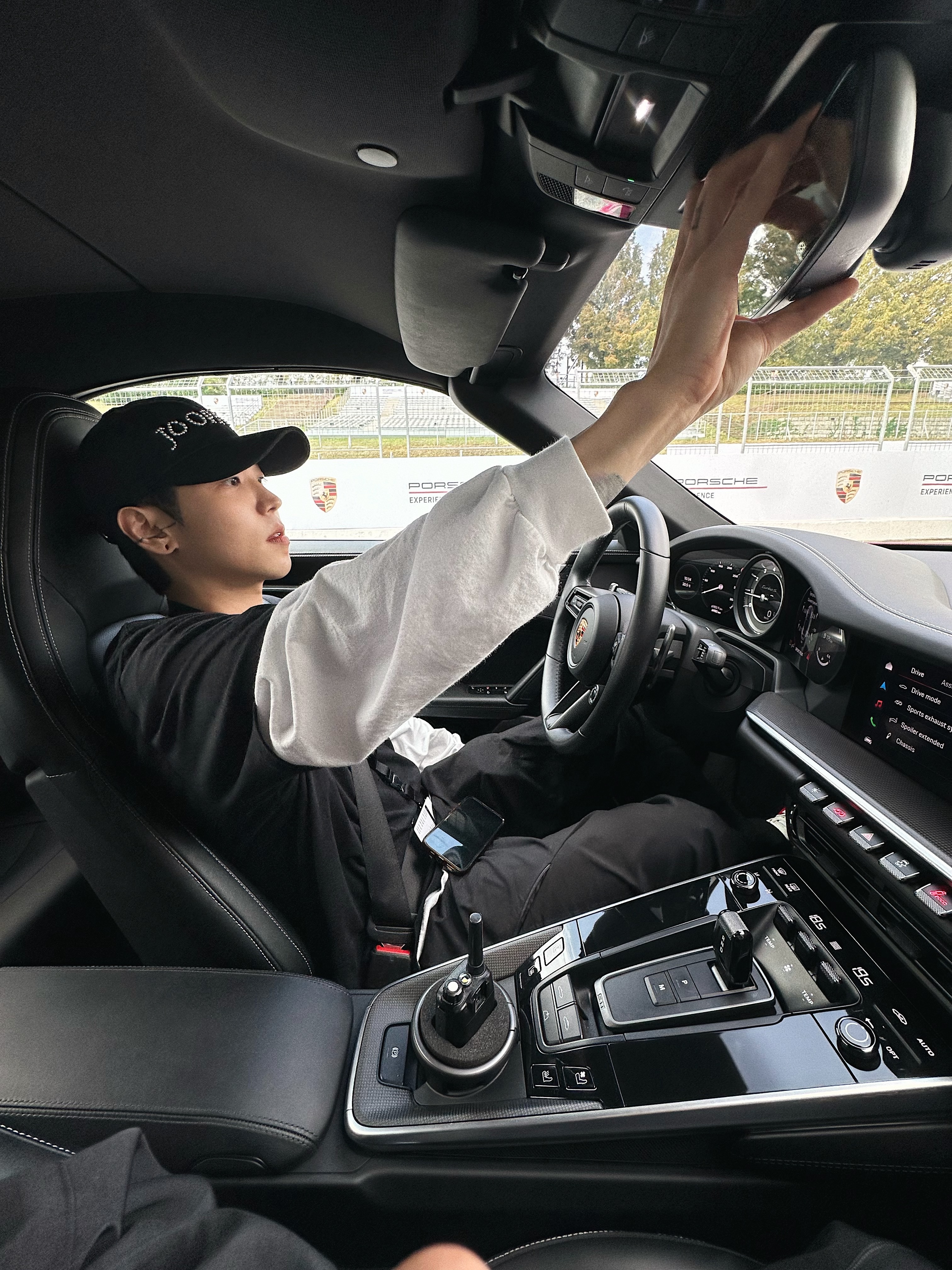 Post Archive Faction (Paf) x Joopiter Baseball Cap Black, Louis Vuitton LV Trainer Sneakers Red 착용 스타일 - 4