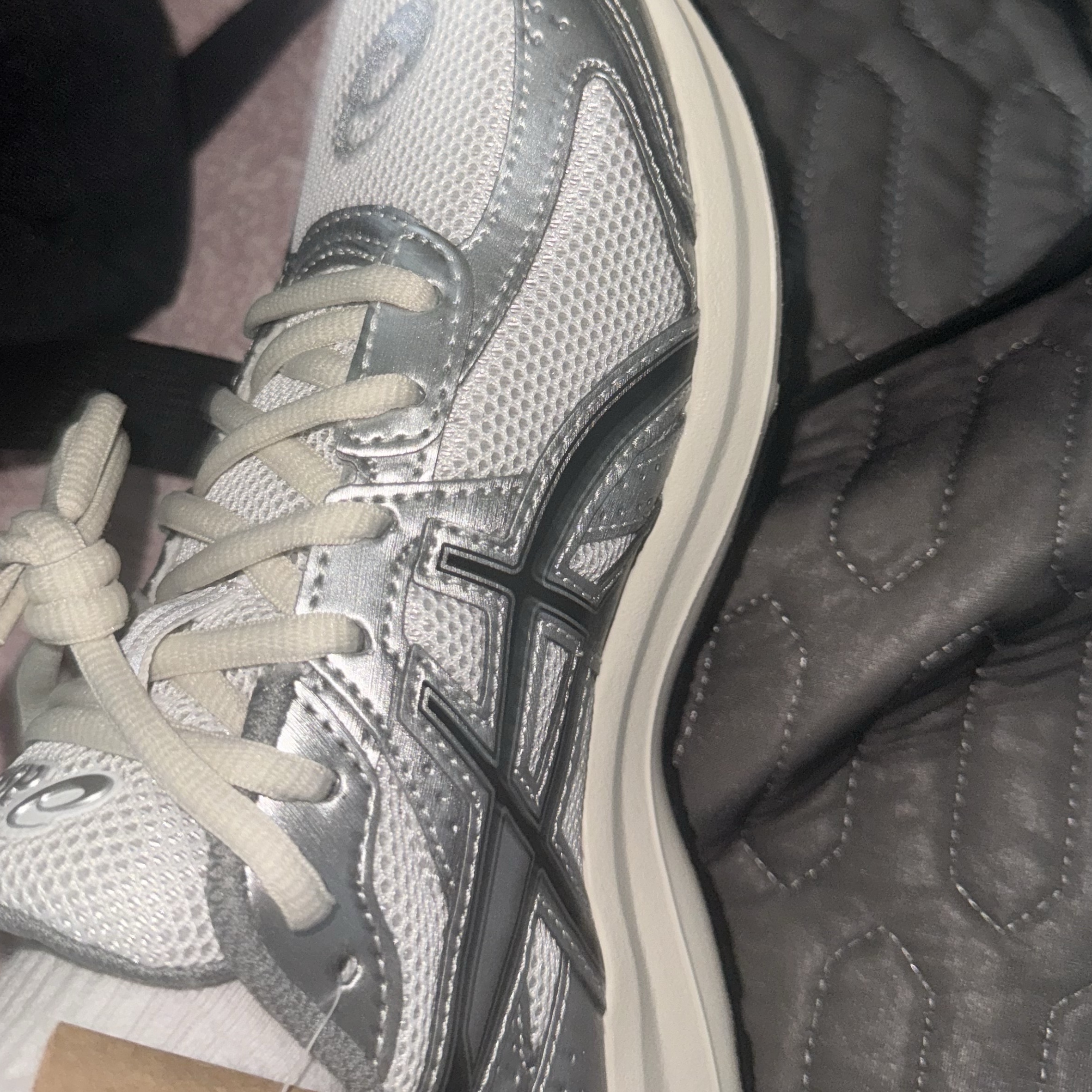 Asics Jog 100 S White Black - 2E Wide 착용 스타일 - 2