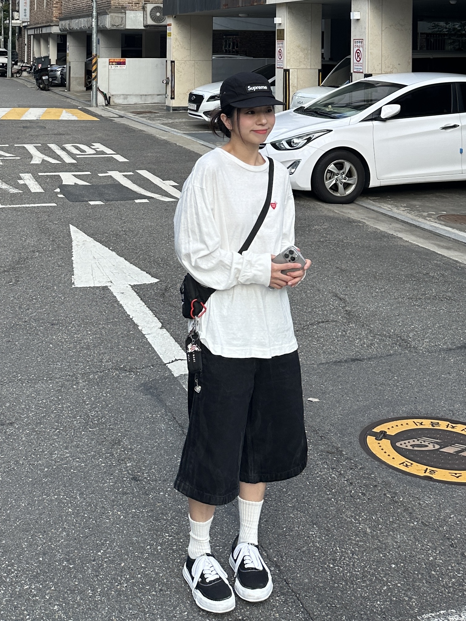 Maison Mihara Yasuhiro Baker OG Sole Canvas Low Cut Sneakers Black, Human Made Graphic L/S T-Shirt #3 White 착용 스타일 - 2