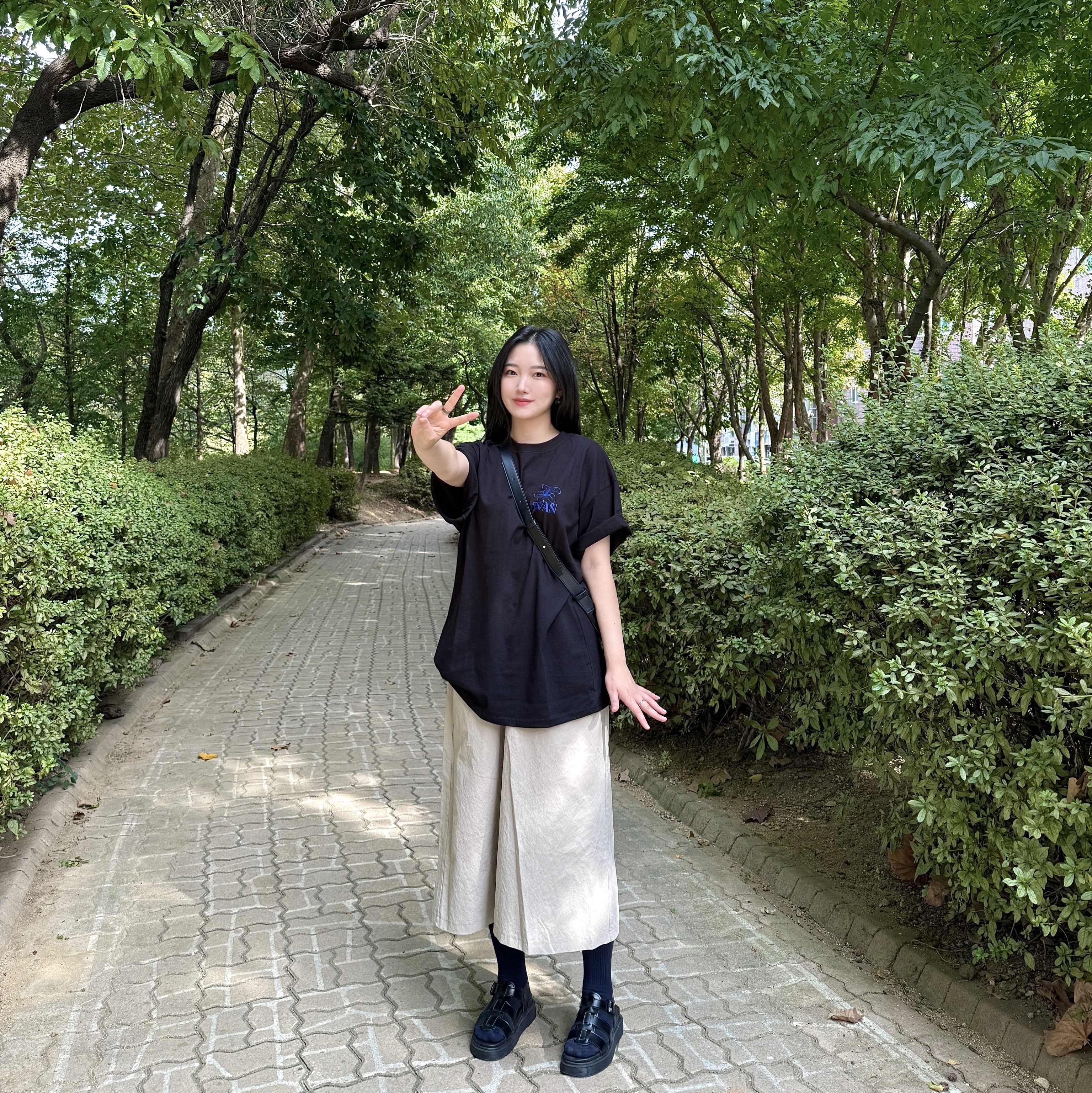 DVAN Harmonized Half Sleeve T-Shirt Black 착용 스타일 - 3