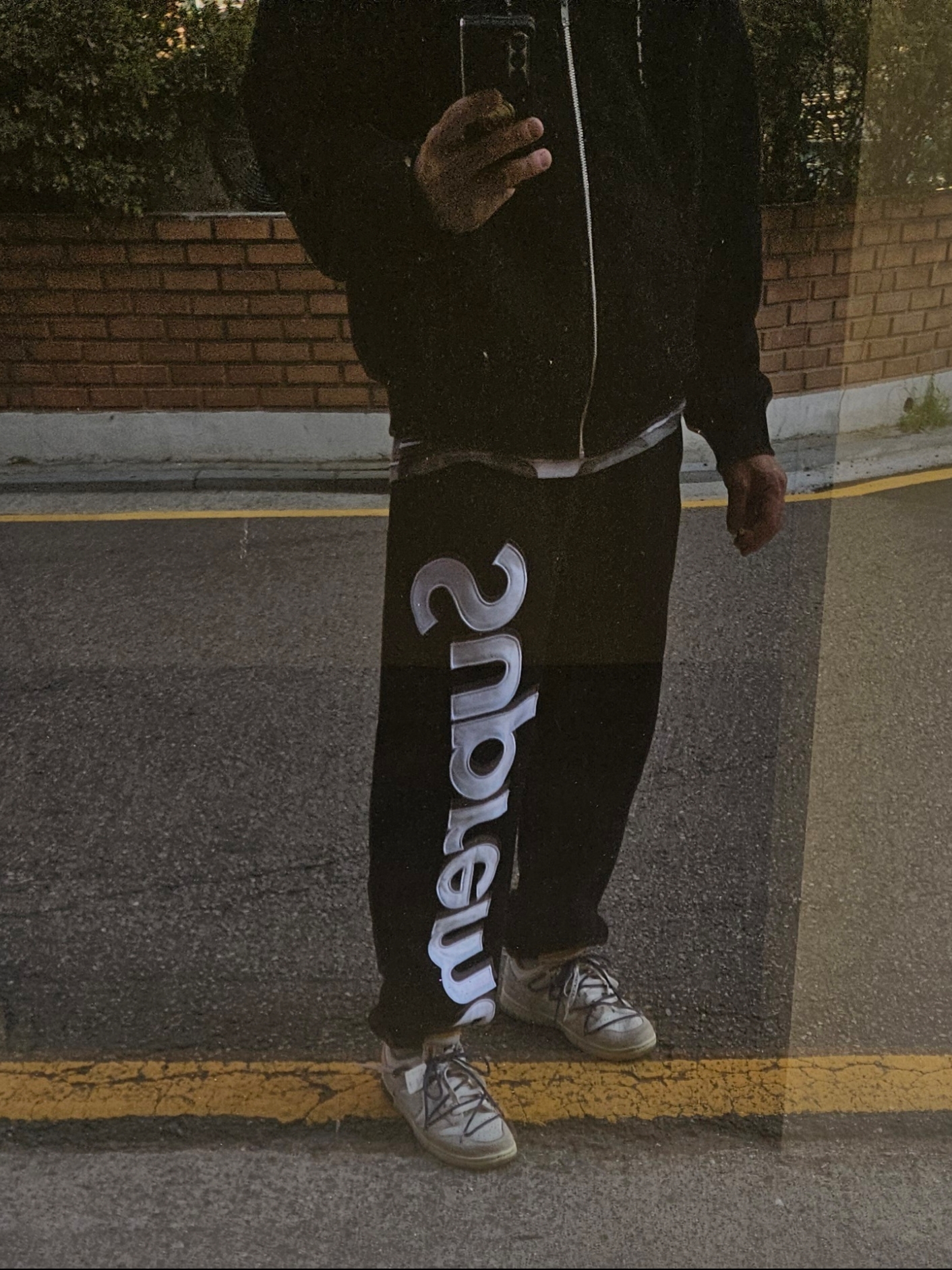 Supreme Satin Applique Sweatpants Black - 24FW, Supreme x Thrasher Zip Up Hooded Sweatshirt Black - 24FW 착용 스타일 - 2