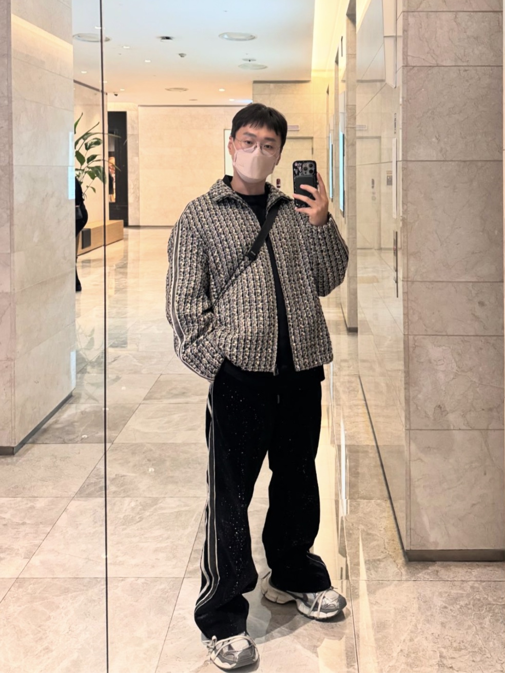 (W) Wooyoungmi Tweed Banding Jacket Gray - 24FW, Balenciaga 3XL Sneakers Grey White Red 착용 스타일 - 2