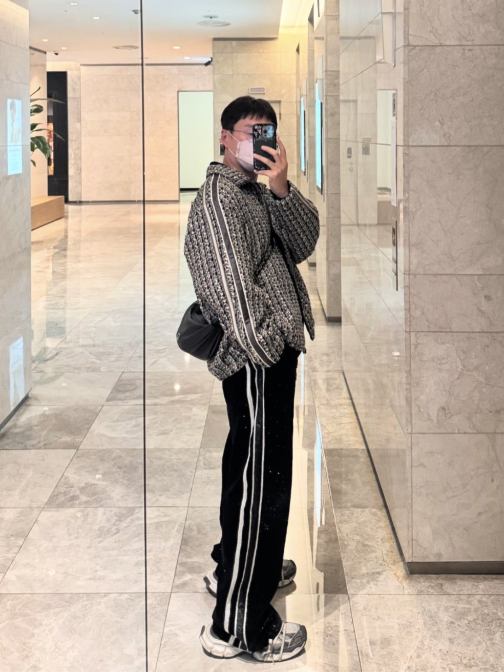 (W) Wooyoungmi Tweed Banding Jacket Gray - 24FW, Balenciaga 3XL Sneakers Grey White Red 착용 스타일 - 3