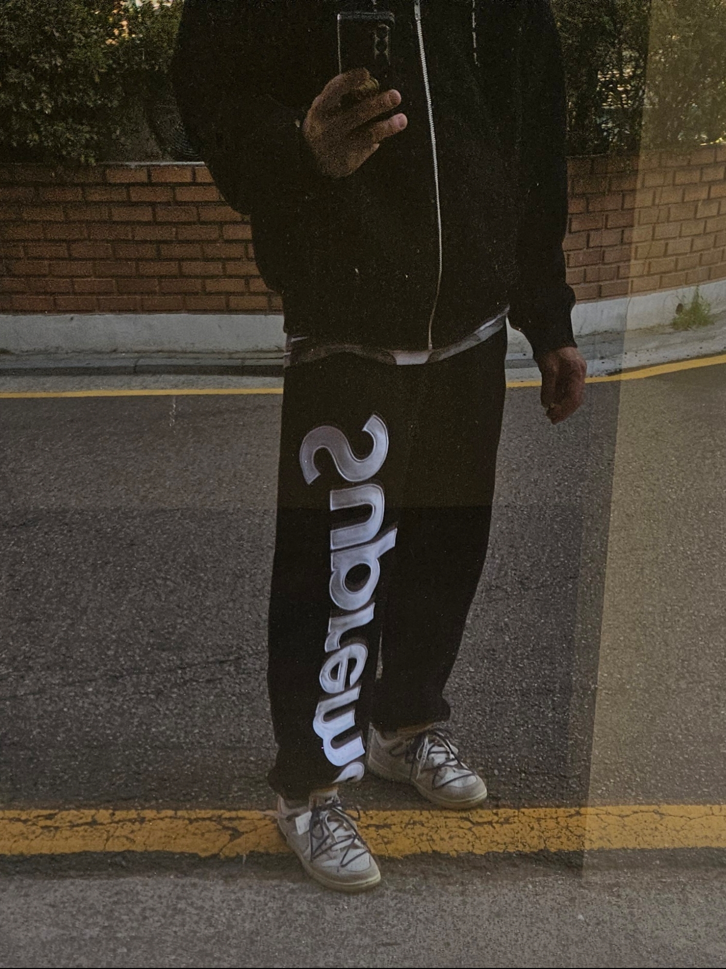 Supreme x Thrasher Zip Up Hooded Sweatshirt Black - 24FW, Supreme Satin Applique Sweatpants Black - 24FW 착용 스타일 - 6