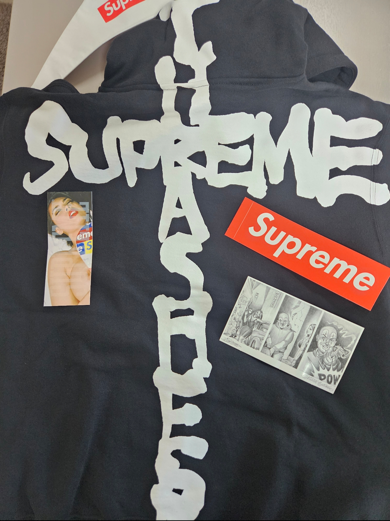 Supreme x Thrasher Zip Up Hooded Sweatshirt Black - 24FW, Supreme Satin Applique Sweatpants Black - 24FW 착용 스타일 - 7