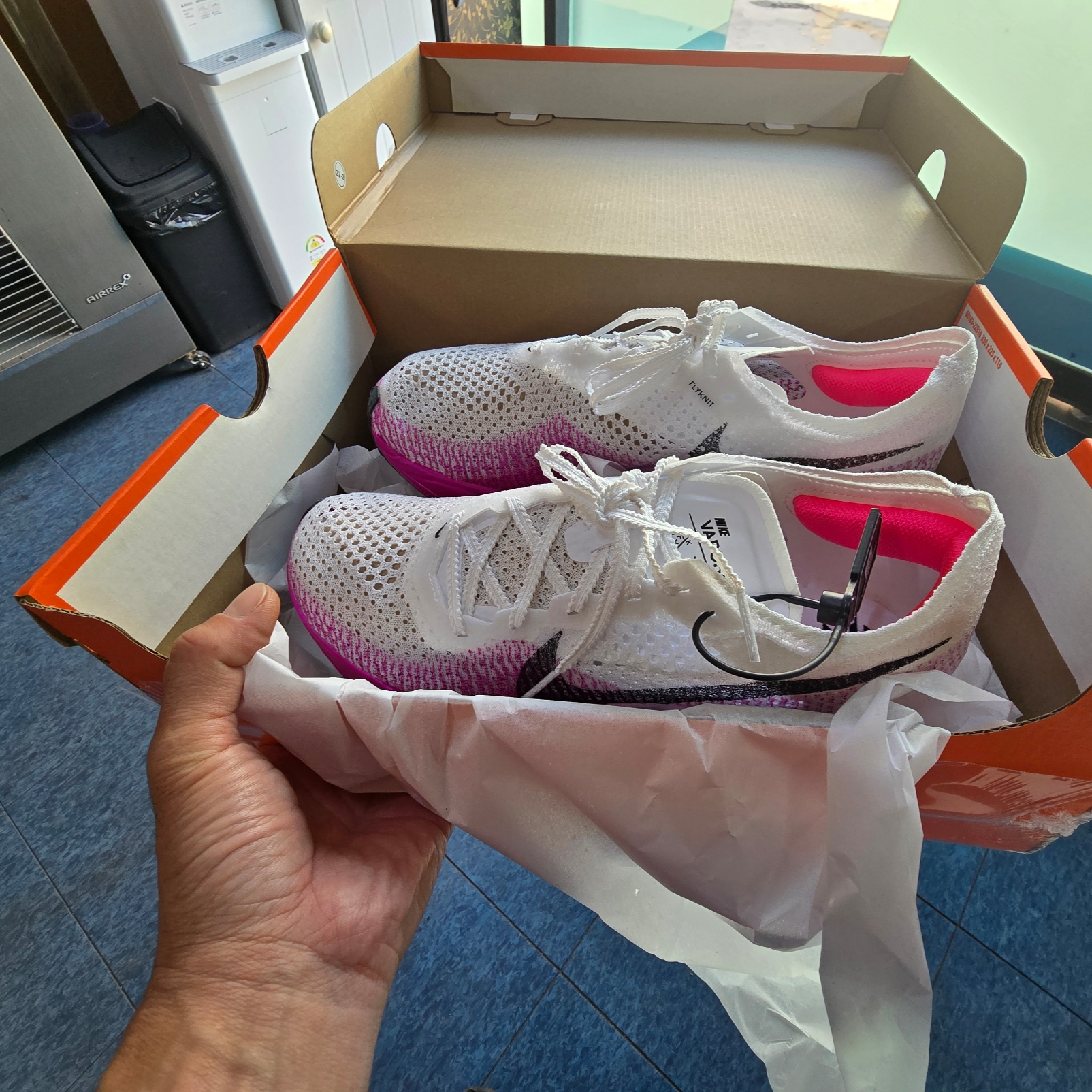 Nike ZoomX Vaporfly Next% 3 White Vivid Purple 착용 스타일