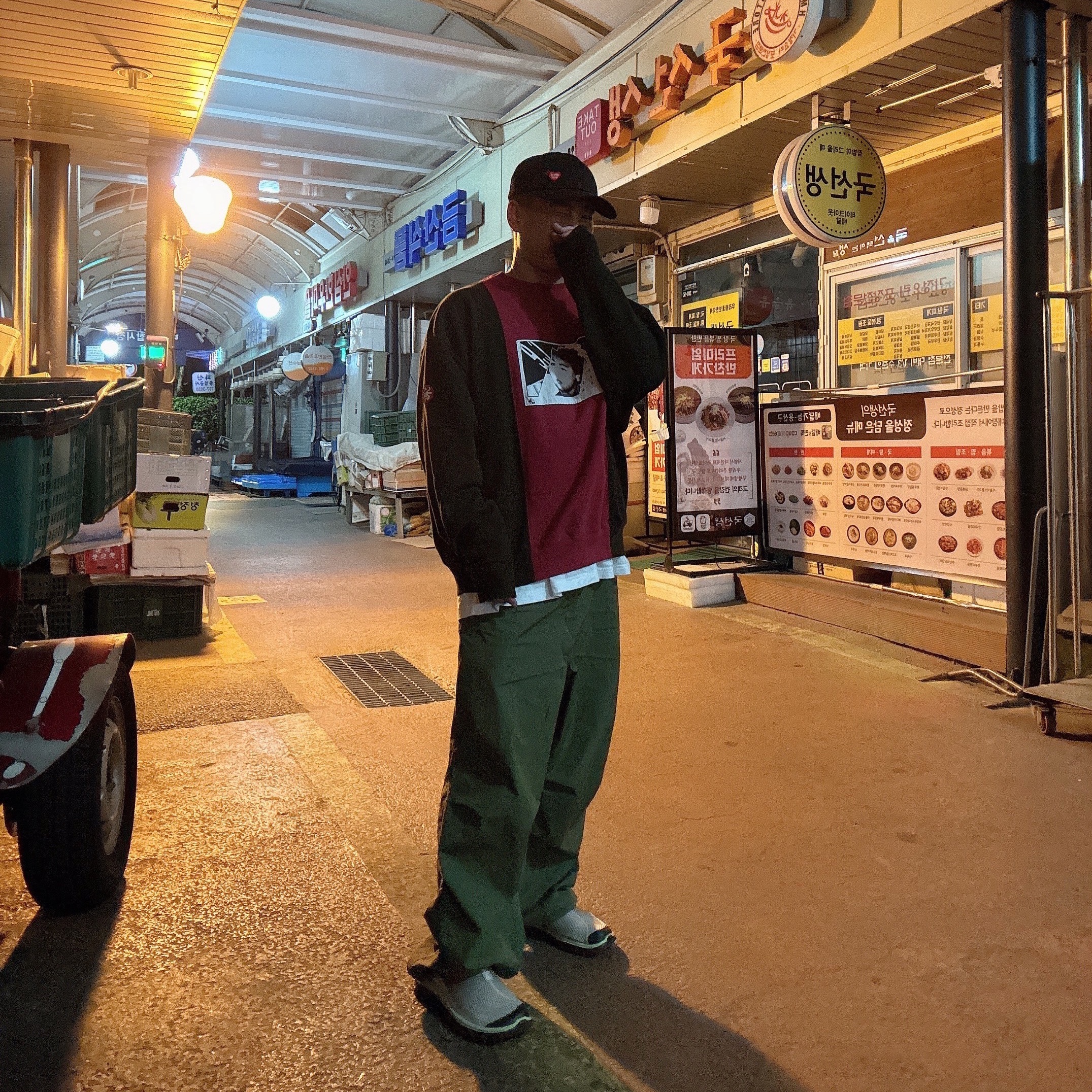 Human Made 6 Panel Twill Cap Black - Offline Store Exclusive, Cav Empt Paneled Two Tone Crew Neck Red Black - 24SS 착용 스타일