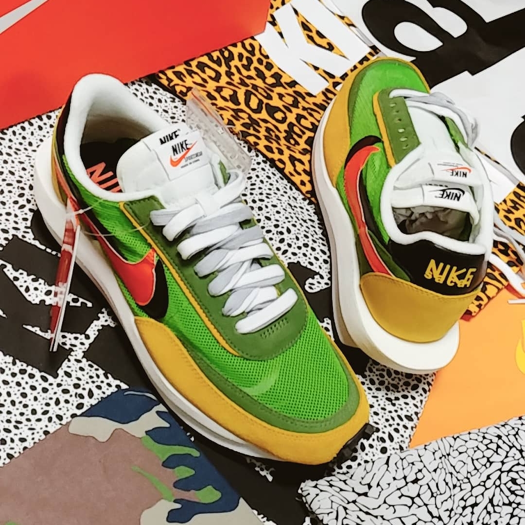 Nike x Sacai LDWaffle Green Multi 착용 스타일 - 2