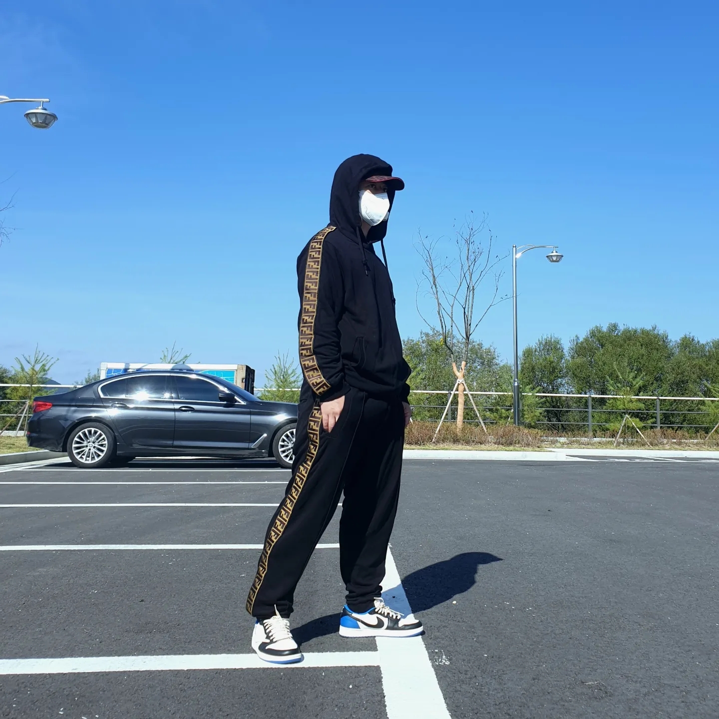 Jordan 1 x Travis Scott x Fragment Retro Low OG SP Military Blue 착용 스타일