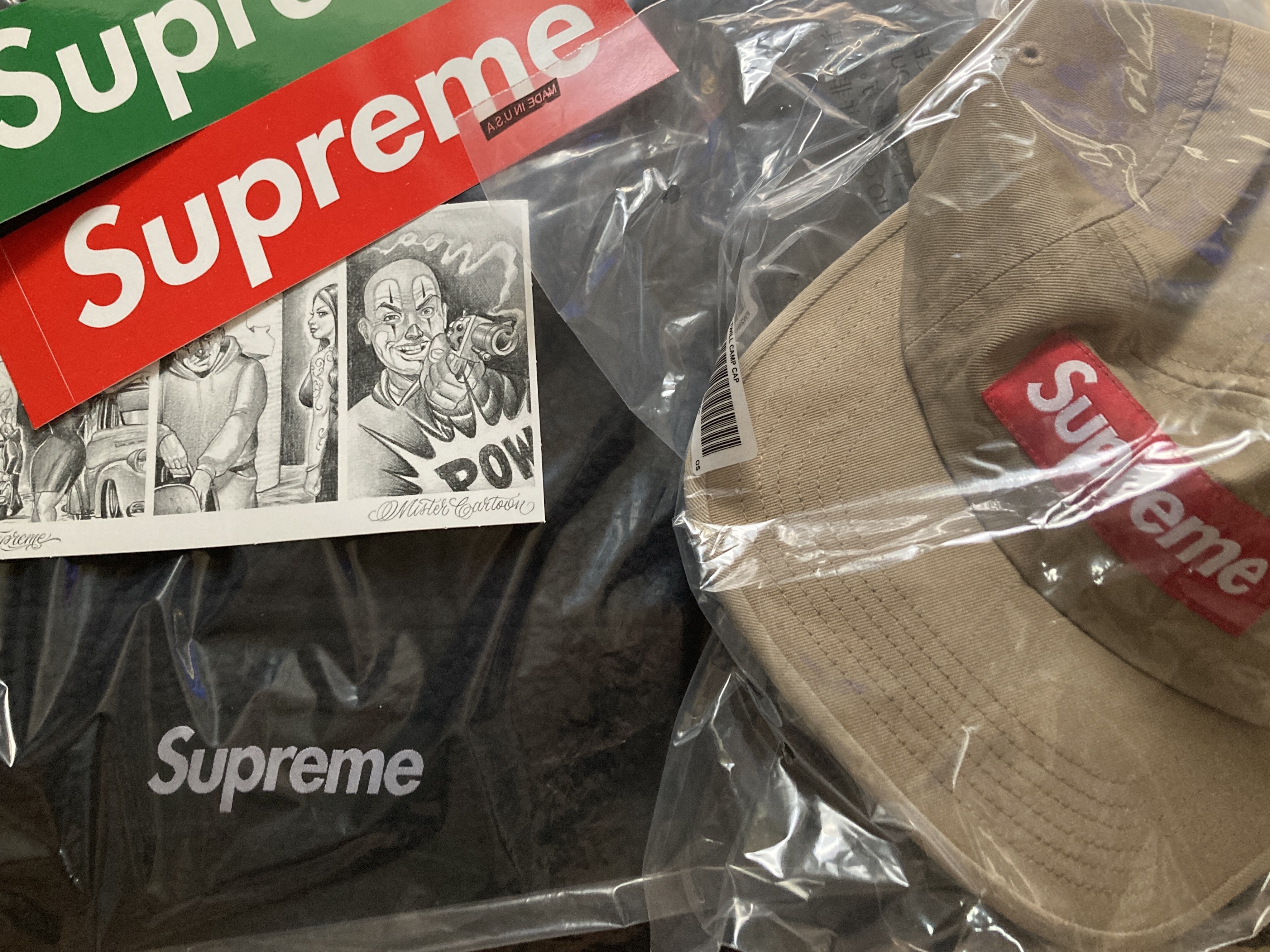 Supreme Polartec Shearling Reversible Pullover Black - 24FW, Supreme Washed Chino Twill Camp Cap Tan - 24FW 착용 스타일