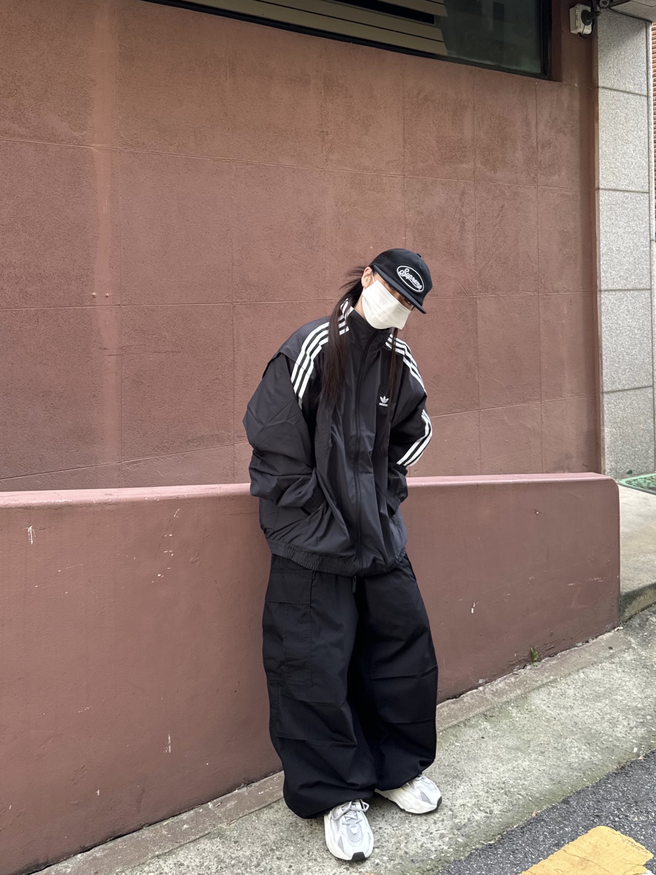 (W) Adidas Adilenium Season 2 Oversized Zip Track Top Gender Neutral Black - KR Sizing, Supreme Terry Mesh Back 5-Panel Black - 24SS 착용 스타일 - 1