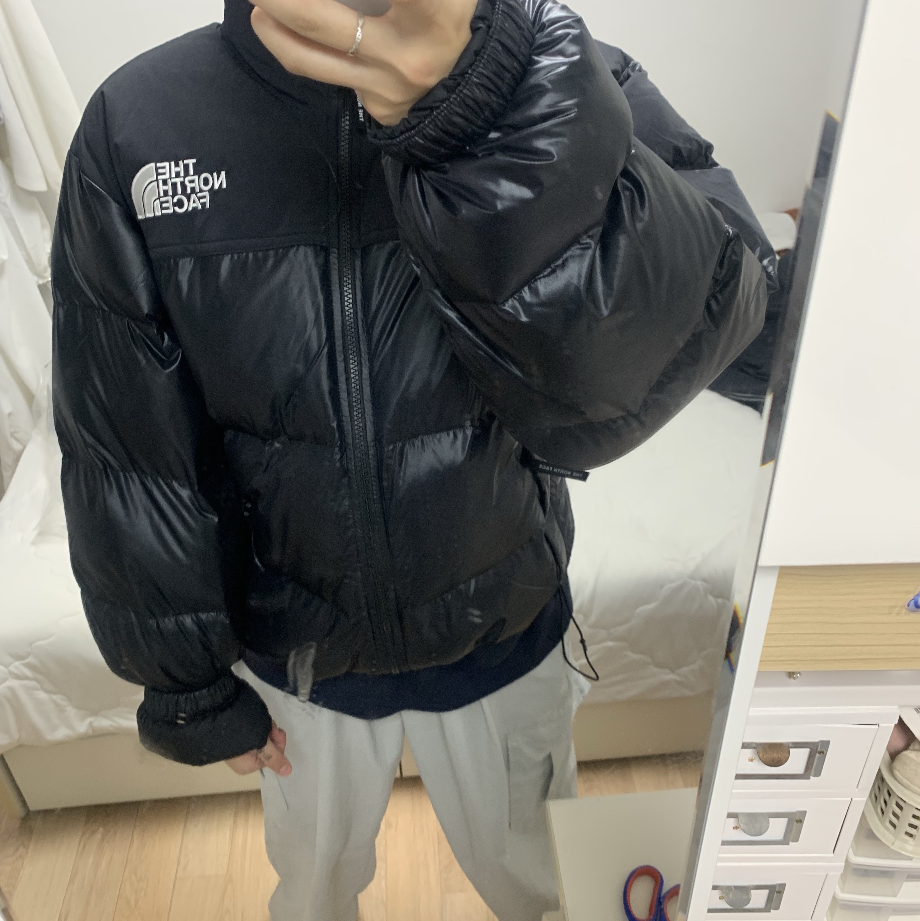 The North Face On Ball Jacket Black 착용 스타일