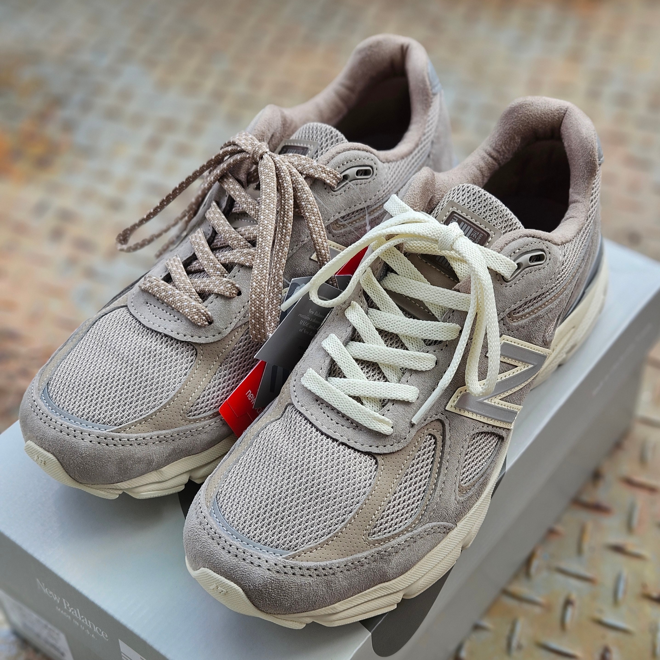 New Balance x Kith 101 990v4 Made in USA Moonrock 착용 스타일 - 2